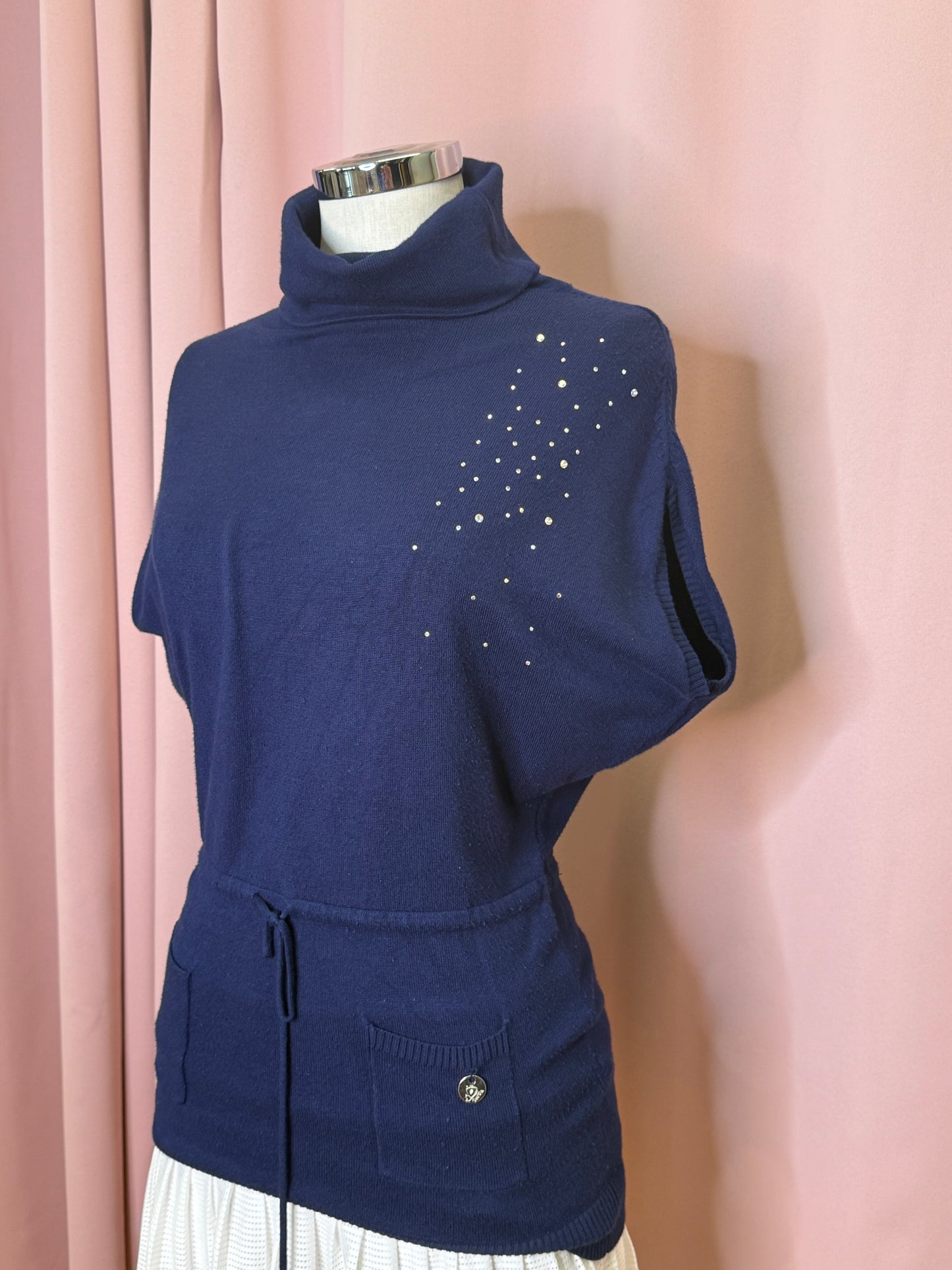 DEE VA RHINESTONE PONCHO (~M)