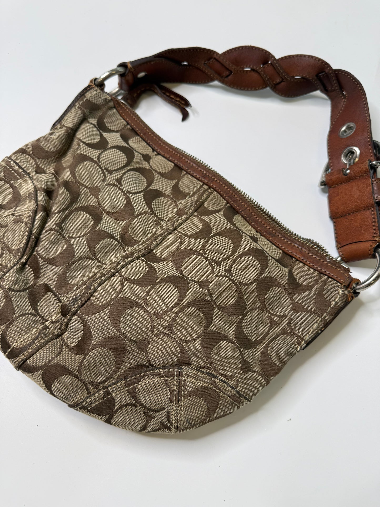 COACH VINTAGE BRAIDED STRAP SIGNATURE HOBO BAG
