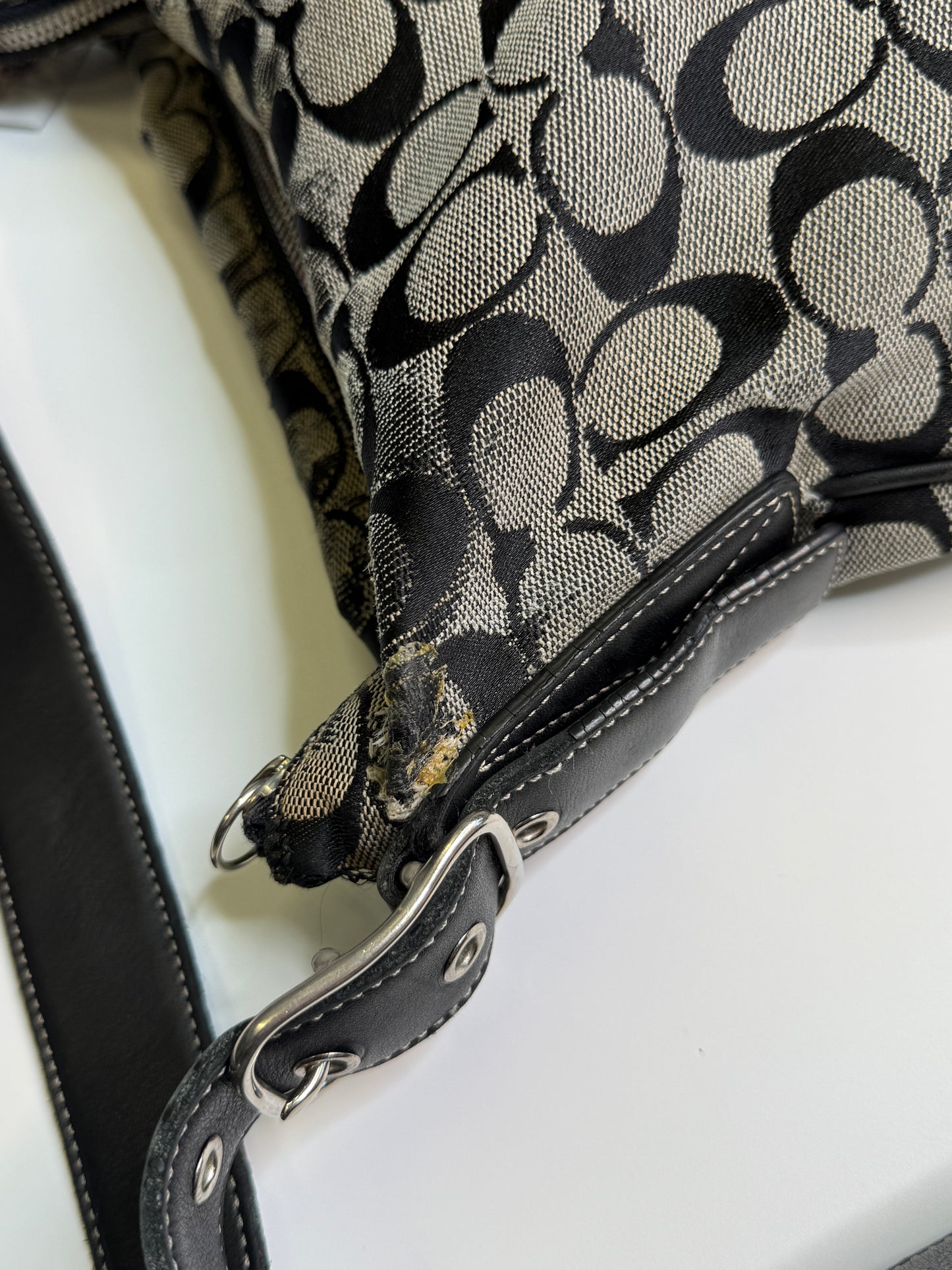COACH CROSSBODY/MESSENGER BAG WITH REAL LEATHER