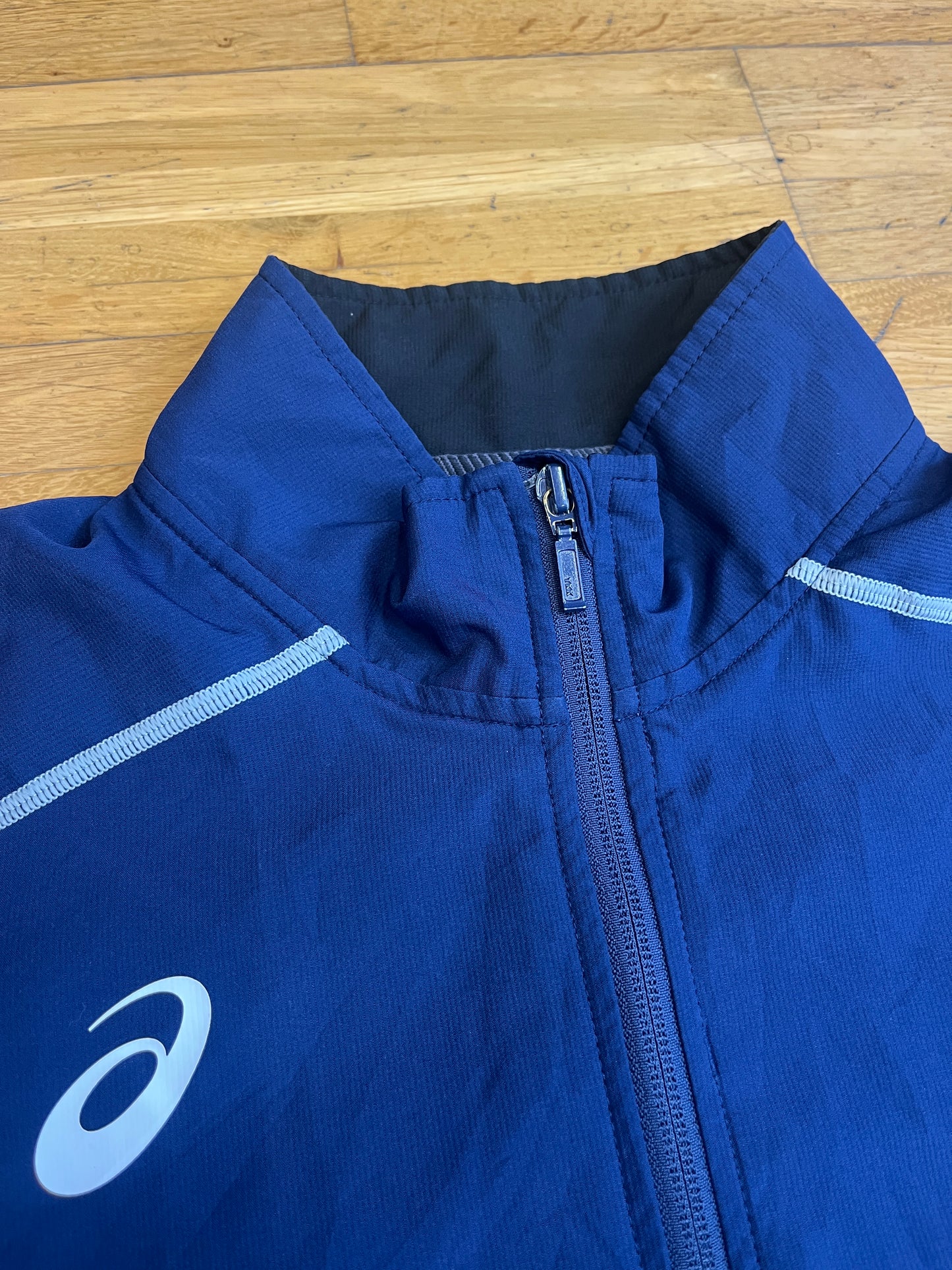 ASICS ZIPPER (M-L)
