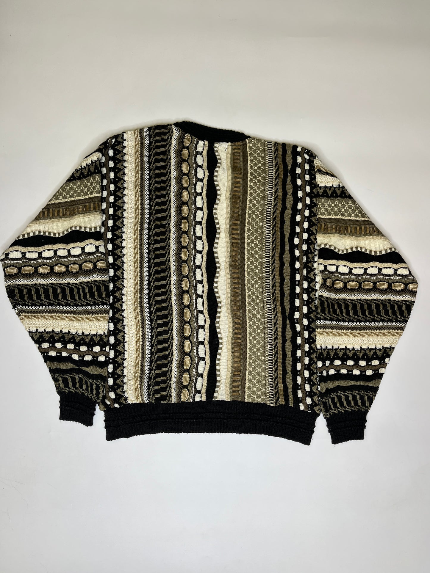COOGI STYLE SWEATER BACHRACH (M)