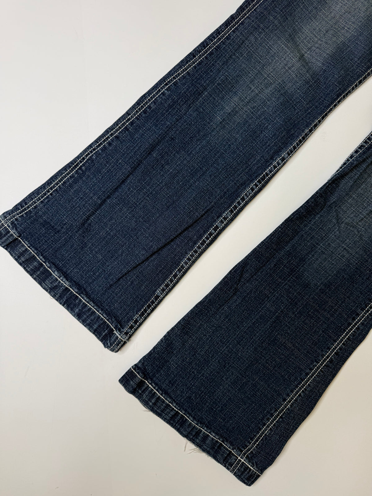 VINTAGE BEBE DENIM FLARED JEANS DARK BLUE (40)