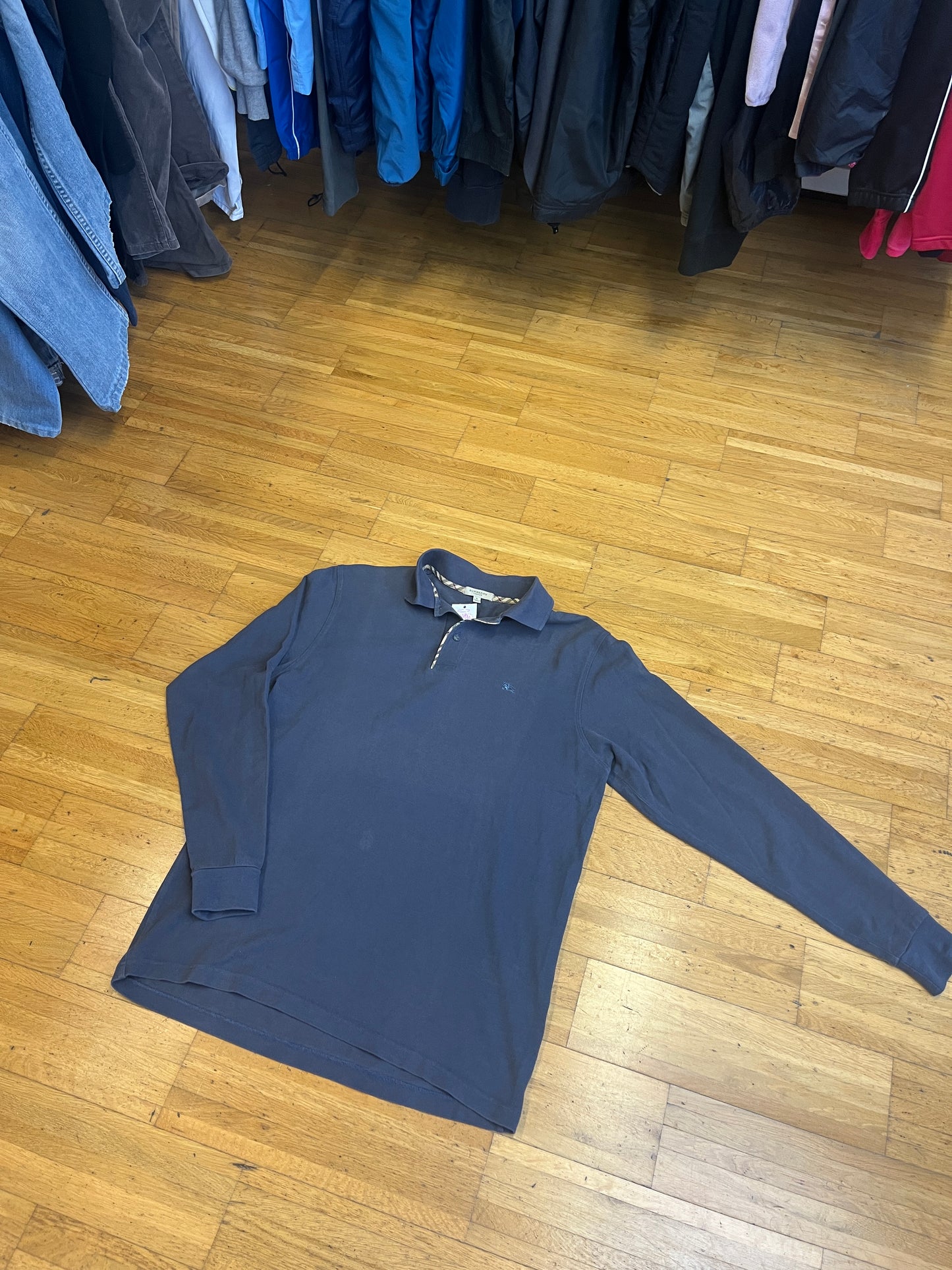 BURBERRY LONGSLEEVE (m. S)