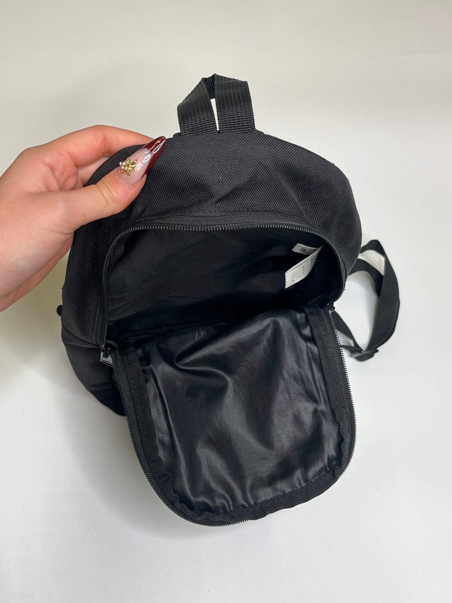 ADIDAS 2000s SLING BAG