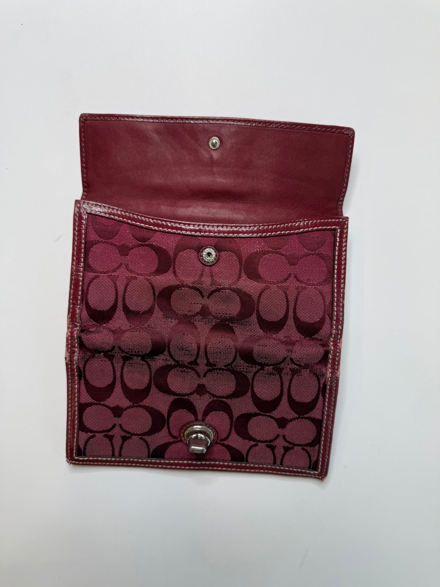 COACH VINTAGE SIGNATURE TURNLOCK LeATHER WALLET