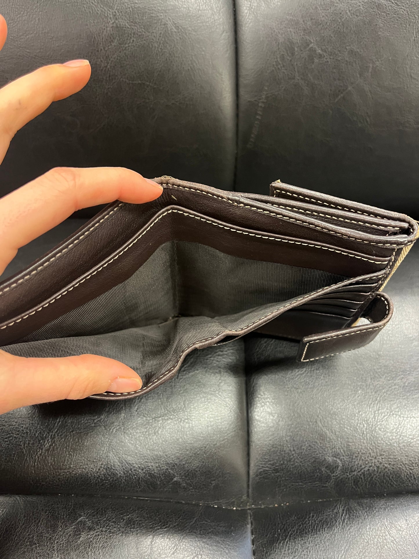 GUCCI MONOGRAM HEART WALLET