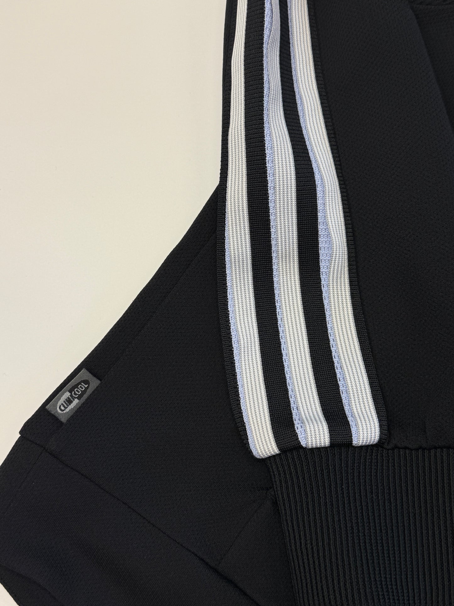 ADIDAS ZIPPER 2000s BLACK/BLUE (M)