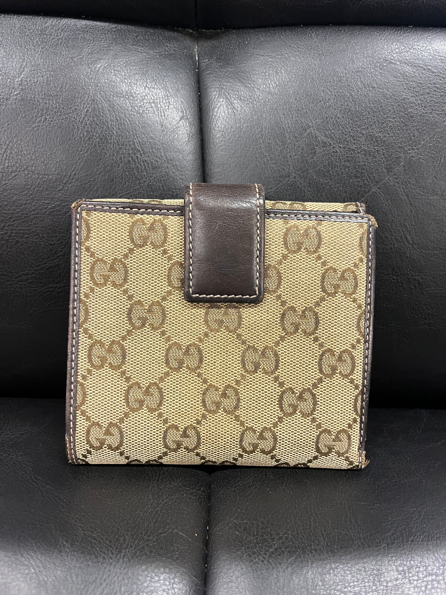 GUCCI MONOGRAM HEART WALLET