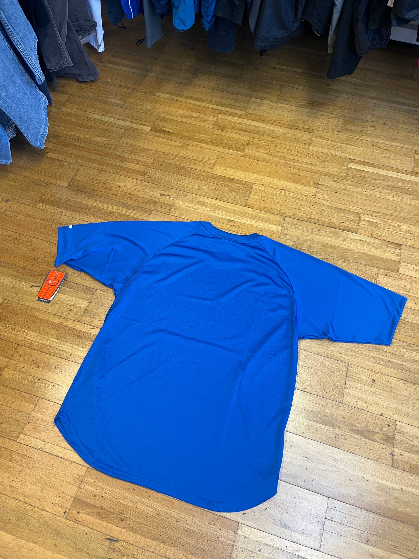 NIKE 2000s T-SHIRT WITH TAG (M)