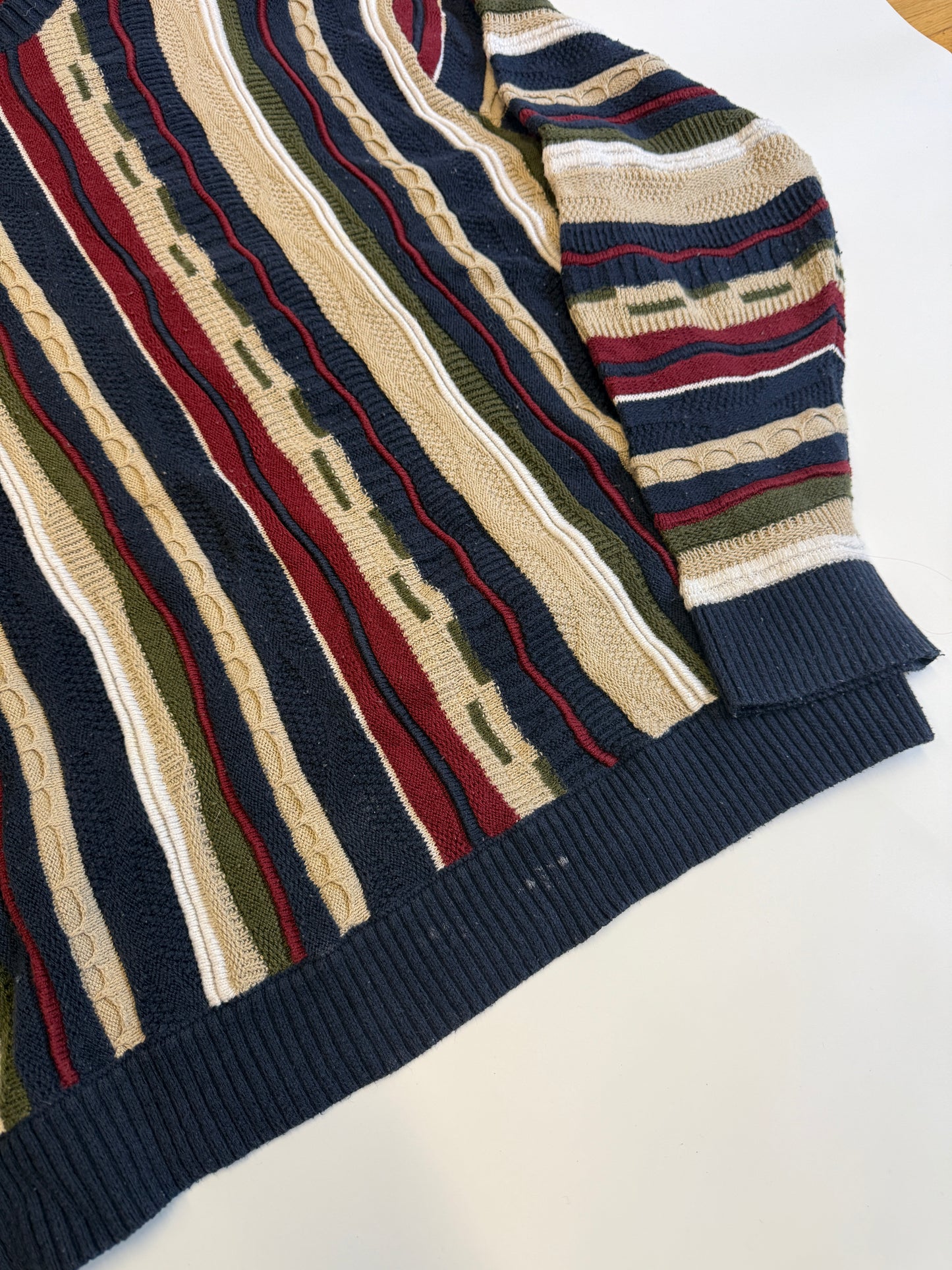 COOGI STYLE SWEATER (XL)