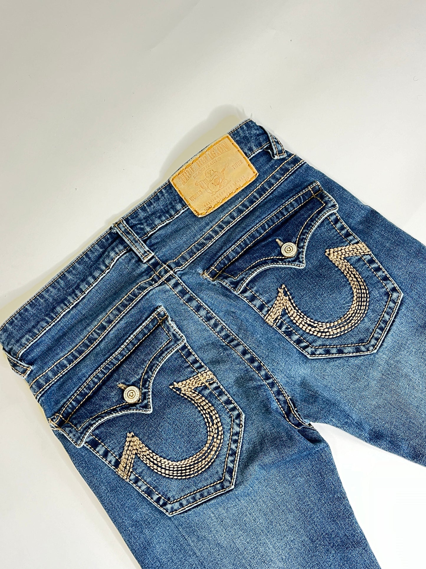 TRUE RELIGION JEANS (32)