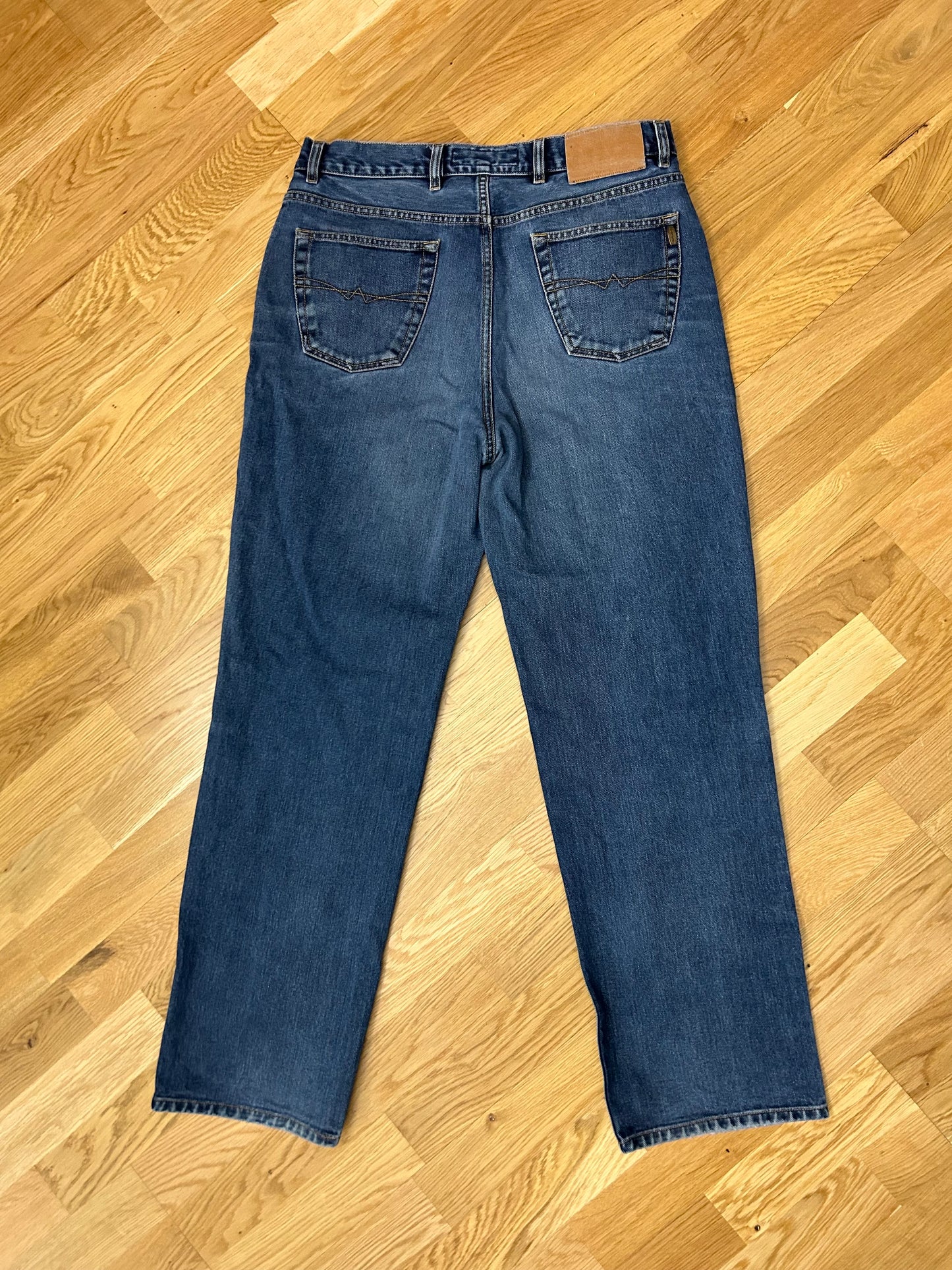 MADOC JEANS (37/32)