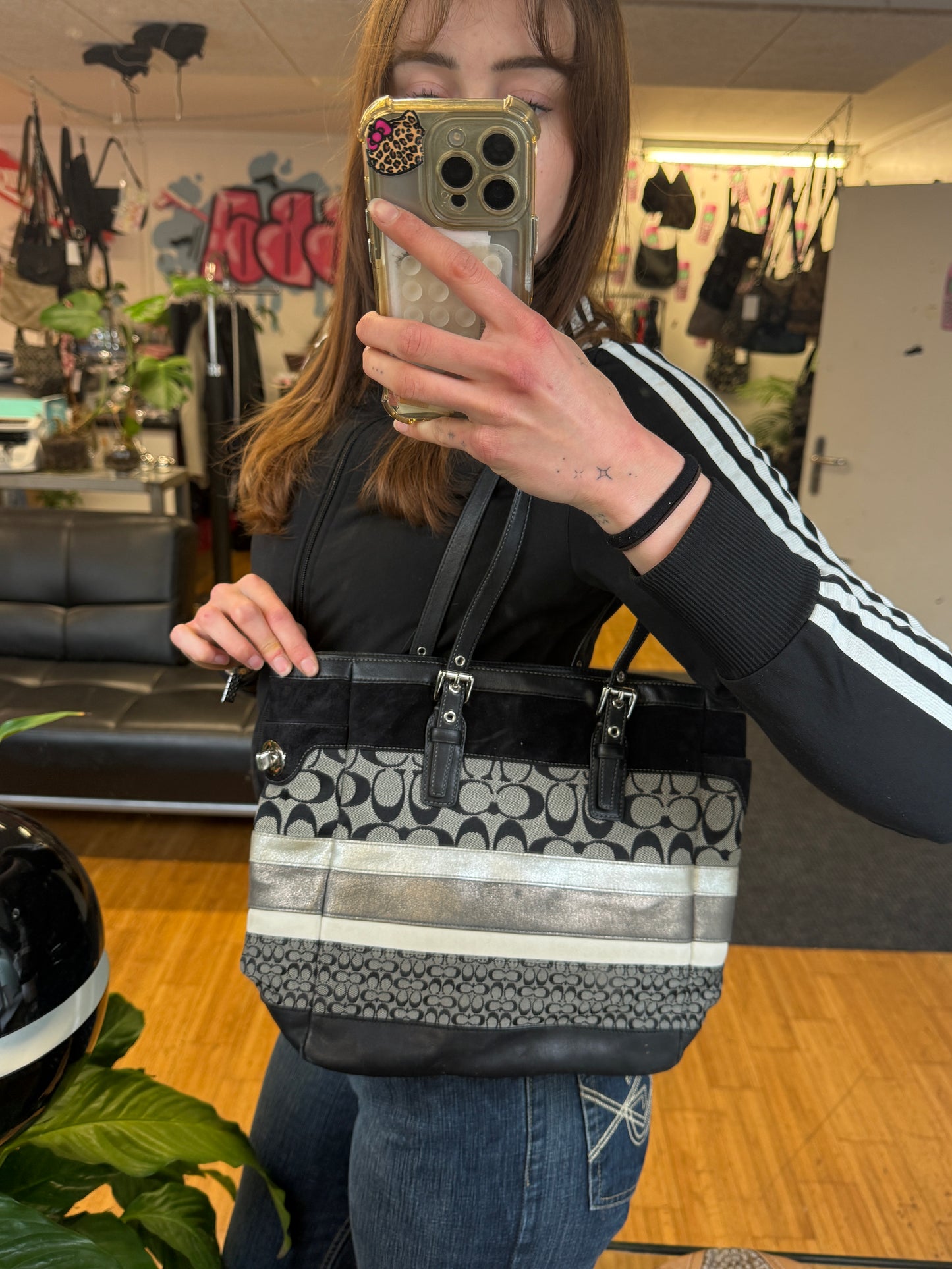 BLACK LEATHER COACH MONOGRAM PURSE