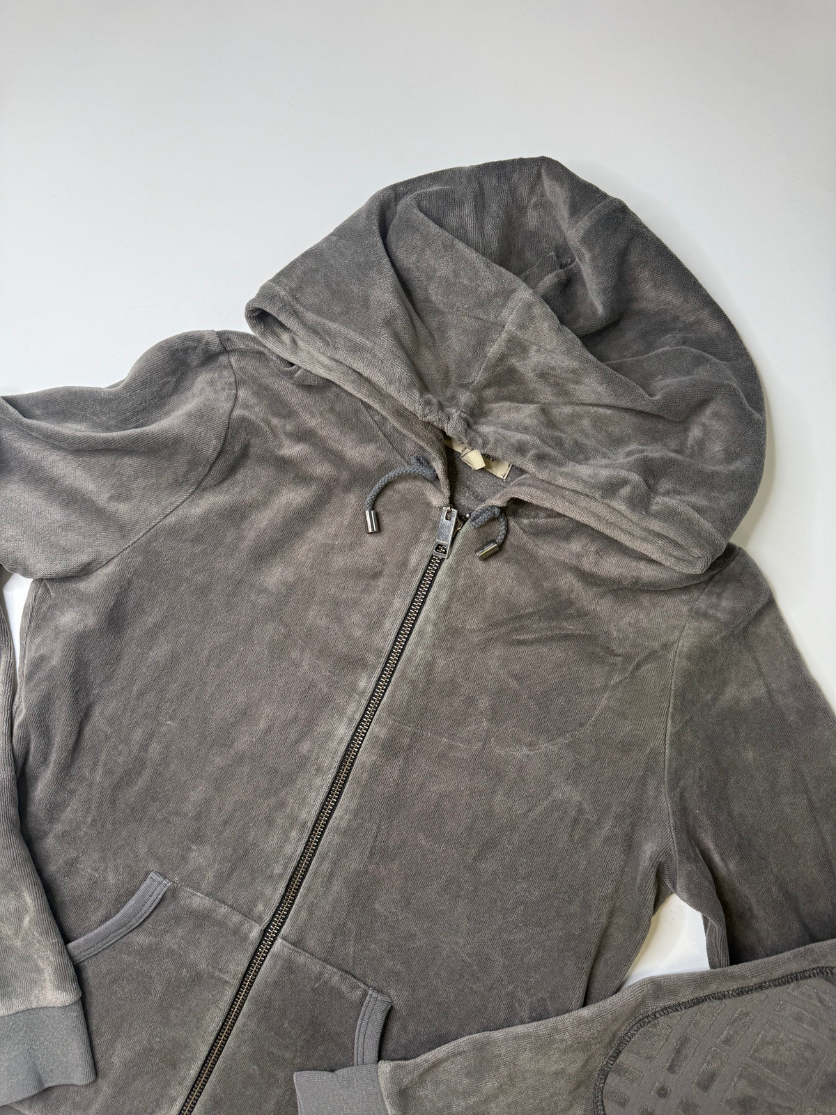 BURBERRY VELOUR ZIP HOODIE GREY (M)