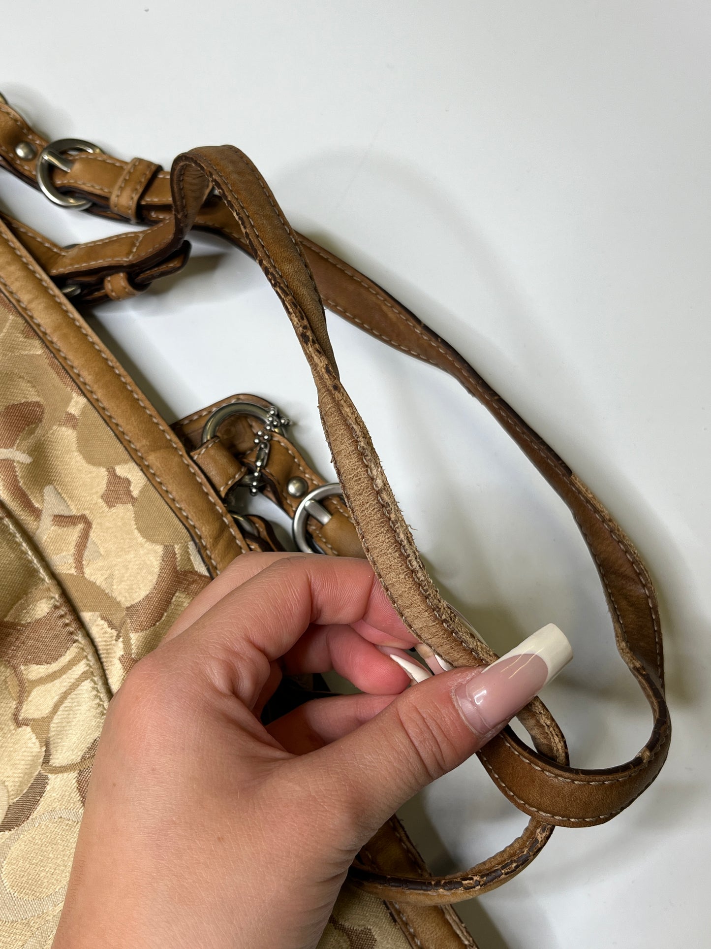 COACH MONOGRAM PURSE LEATHER