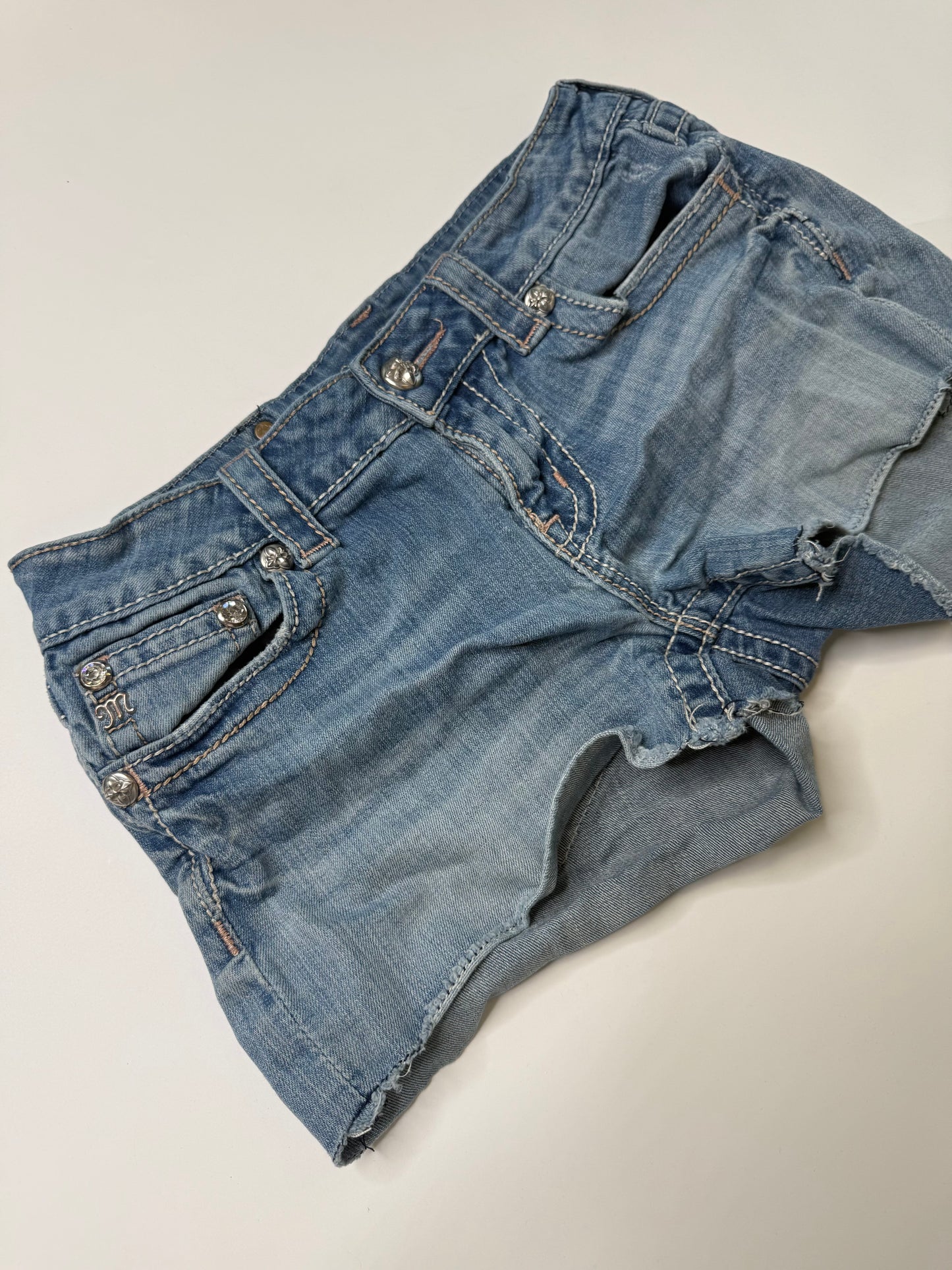 MISS ME VINTAGE SUNFLOWER EMBROIDERED DENIM SHORTS