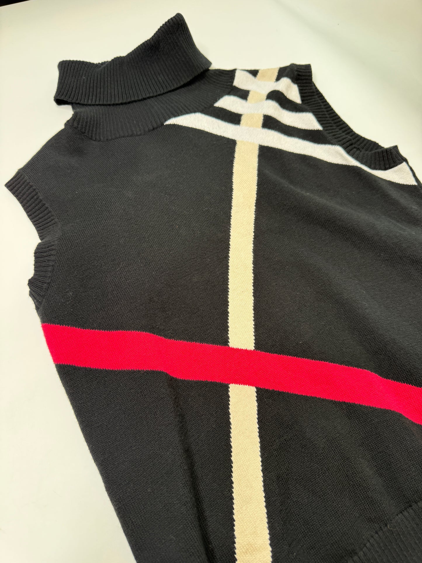 BURBERRY VINTAGE NOVA CHECK SLEEVELESS TURTLENECK SWEATER (S)