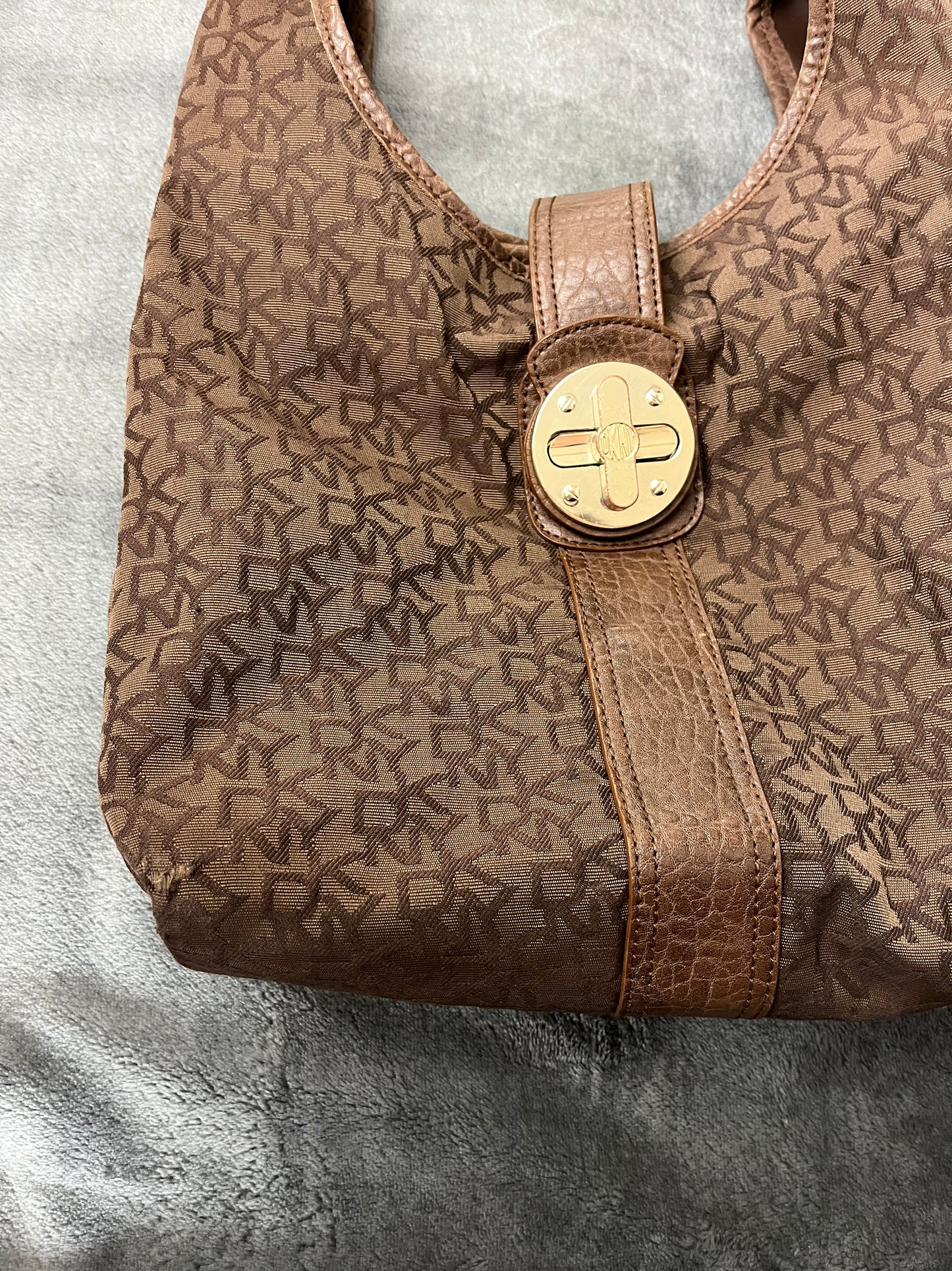 DKNY BAG MONOGRAM