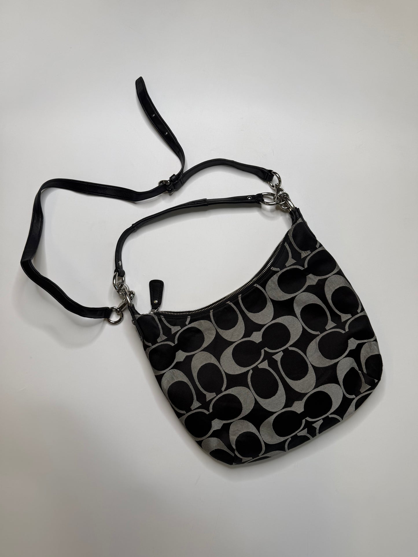 COACH VINTAGE SIGNATURE HOBO BAG