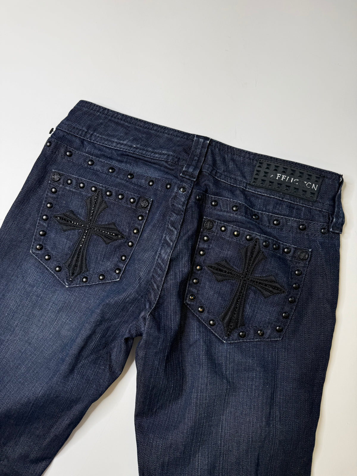 AFFLICTION JADE BOOTCUT JEANS – DARK WASH (26)