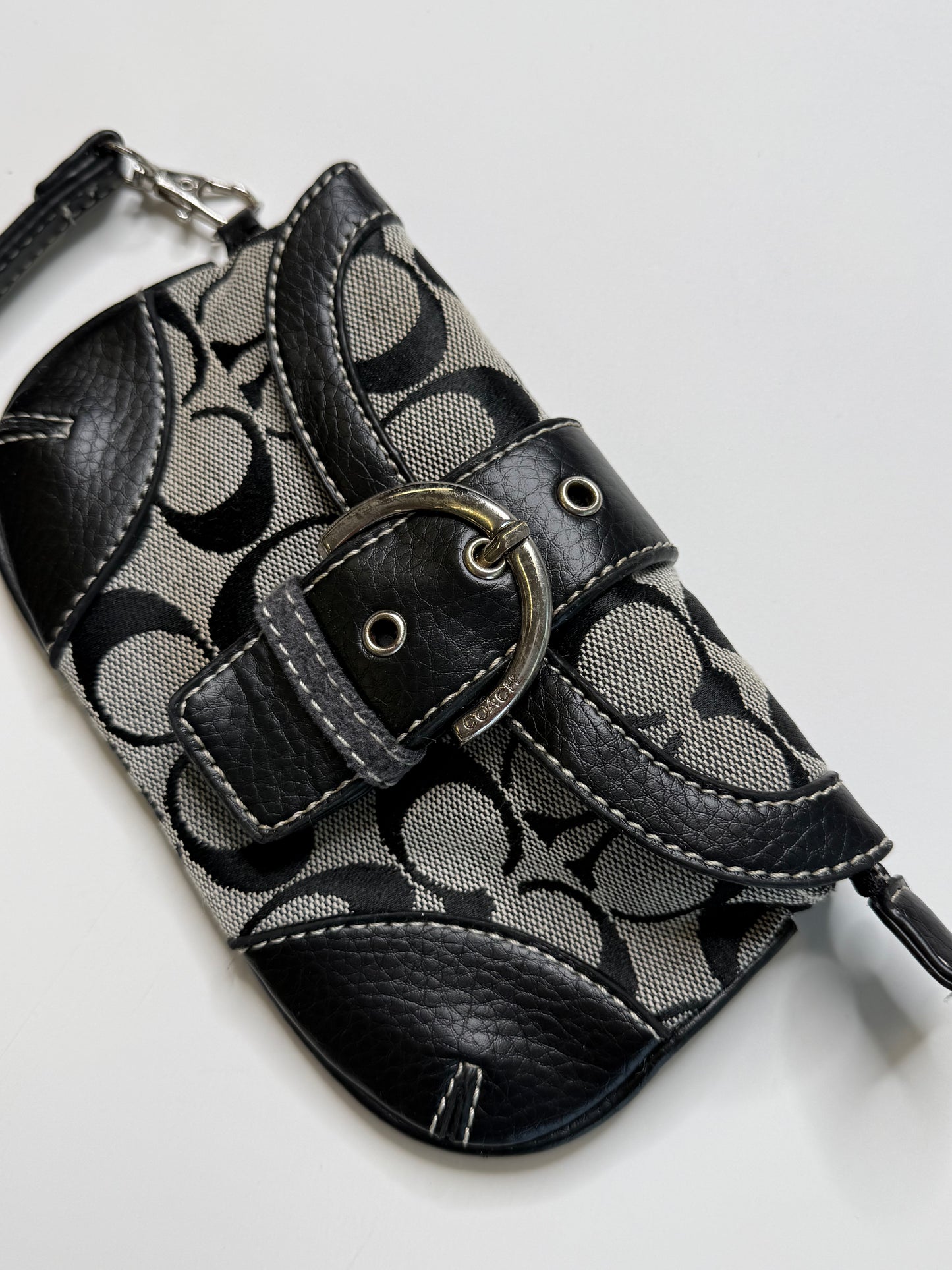 COACH VINTAGE SIGNATURE CANVAS WRISTLET CLUTCH