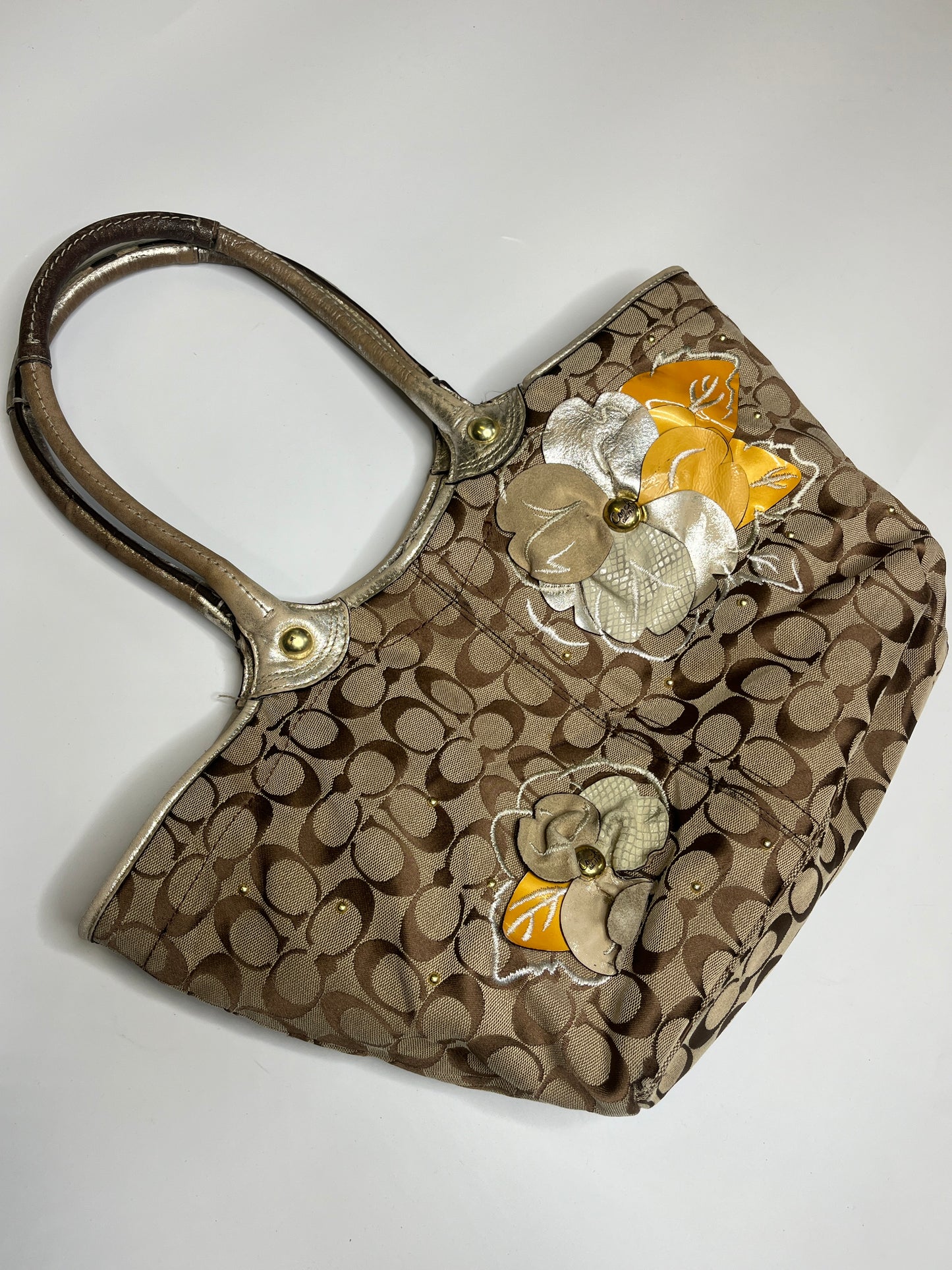COACH MONOGRAM PURSE FLOWERS