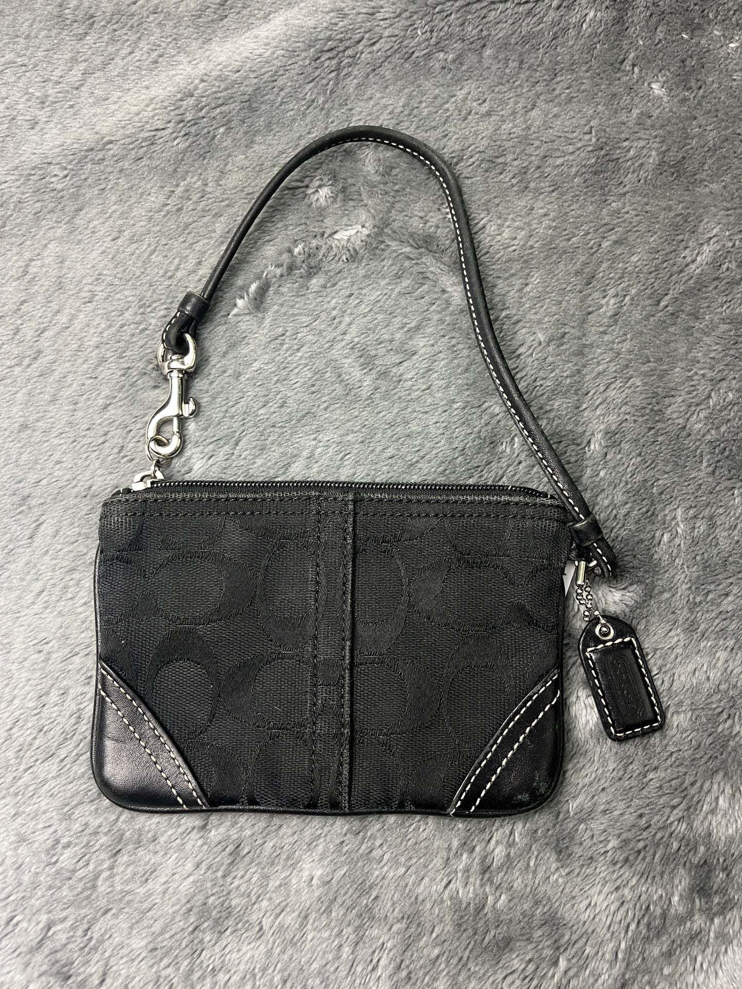 COACH WRISTLET BLACK