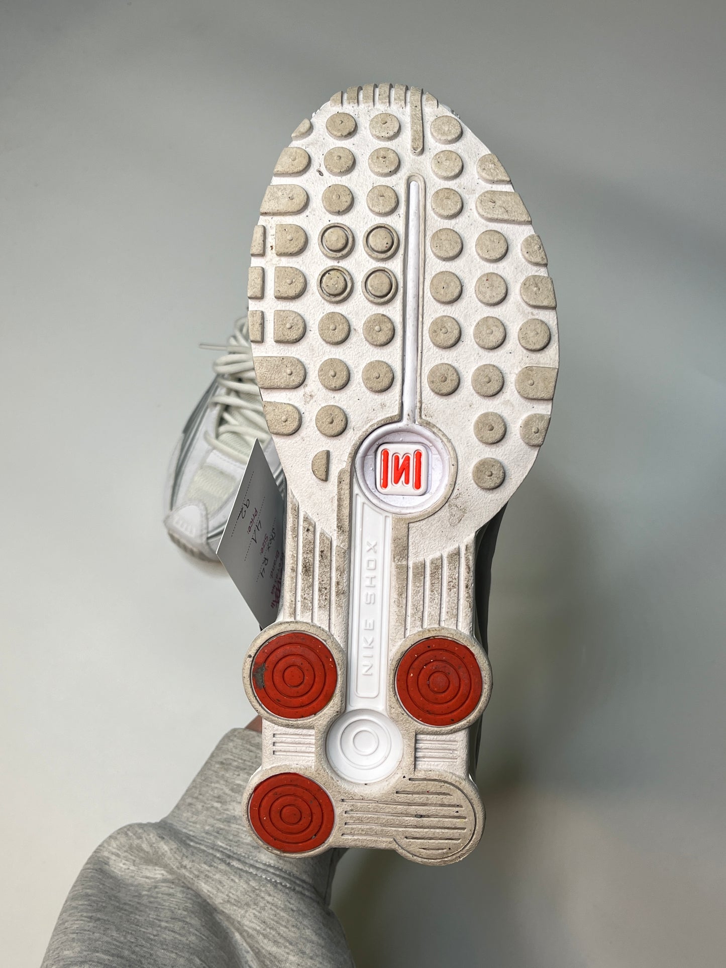 NIKE SHOX R4 (41)
