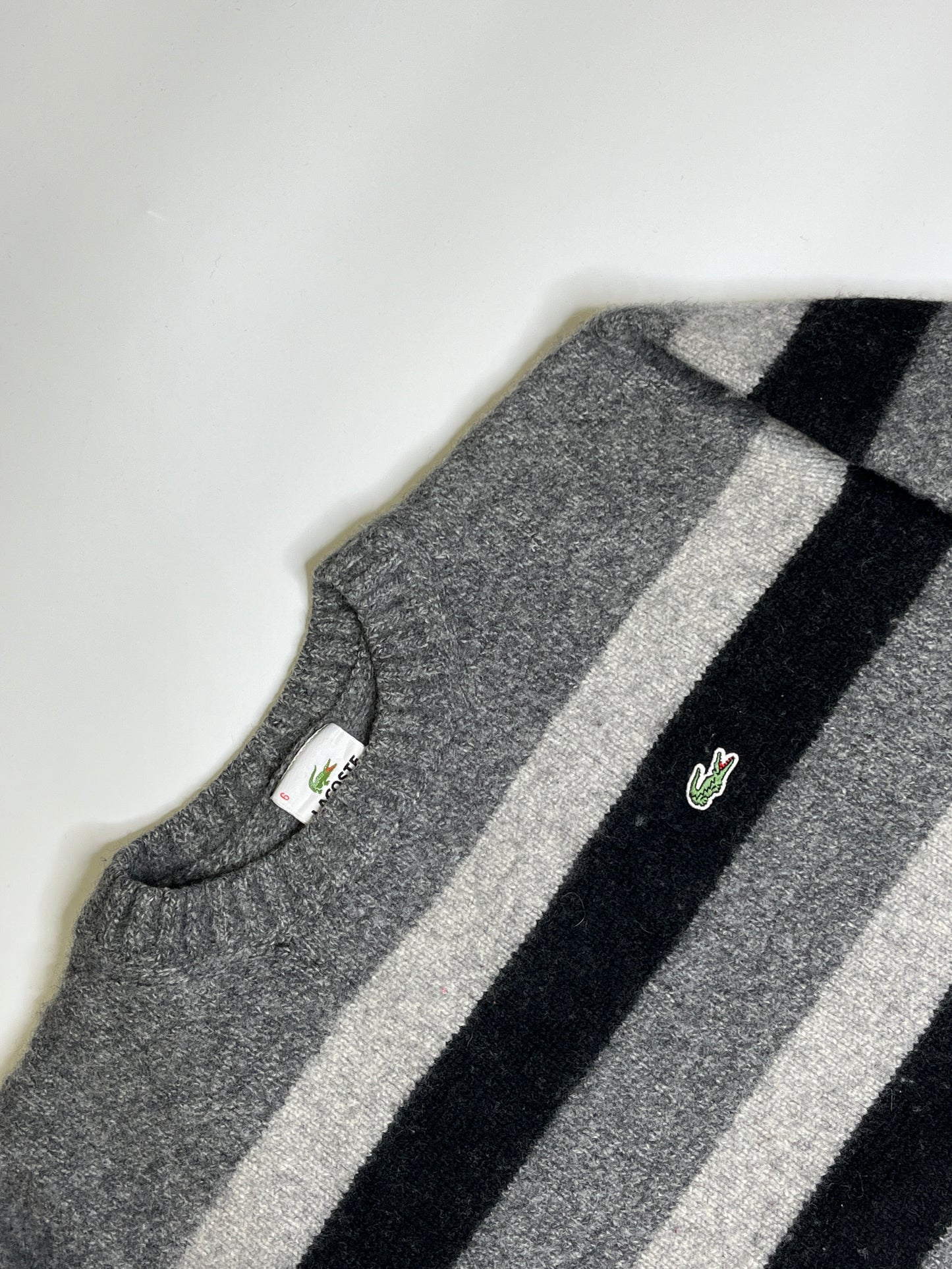 LACOSTE KNIT SWEATER (XS-S)