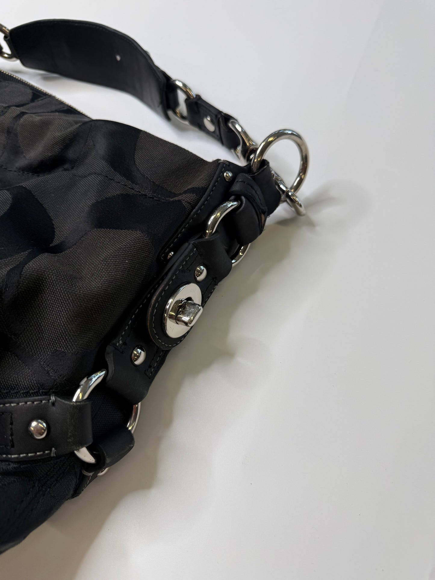 COACH VINTAGE BLACK TONAL SIGNATURE C HOBO BAG