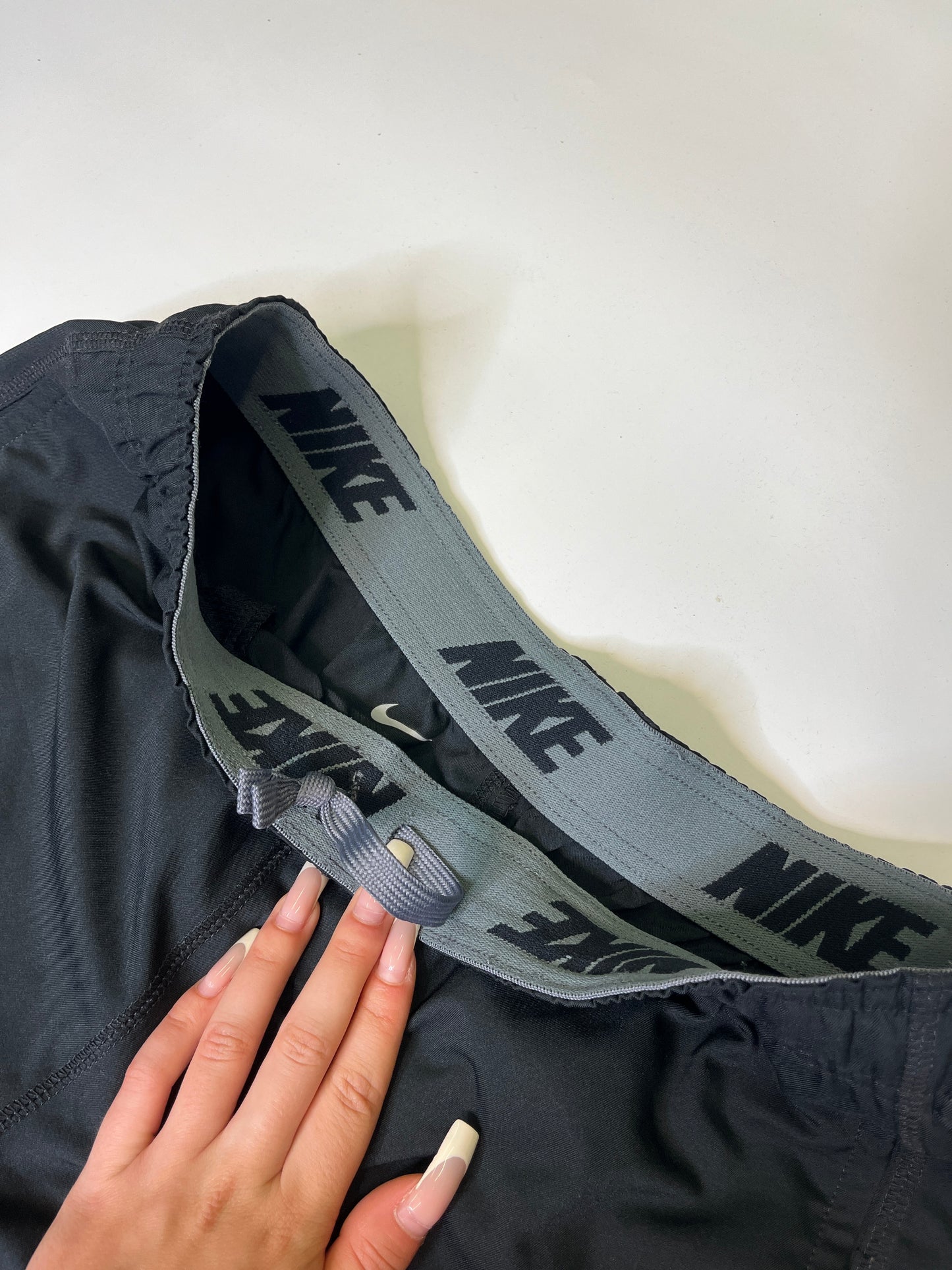 NIKE TRACK PANTS BLACK (M)