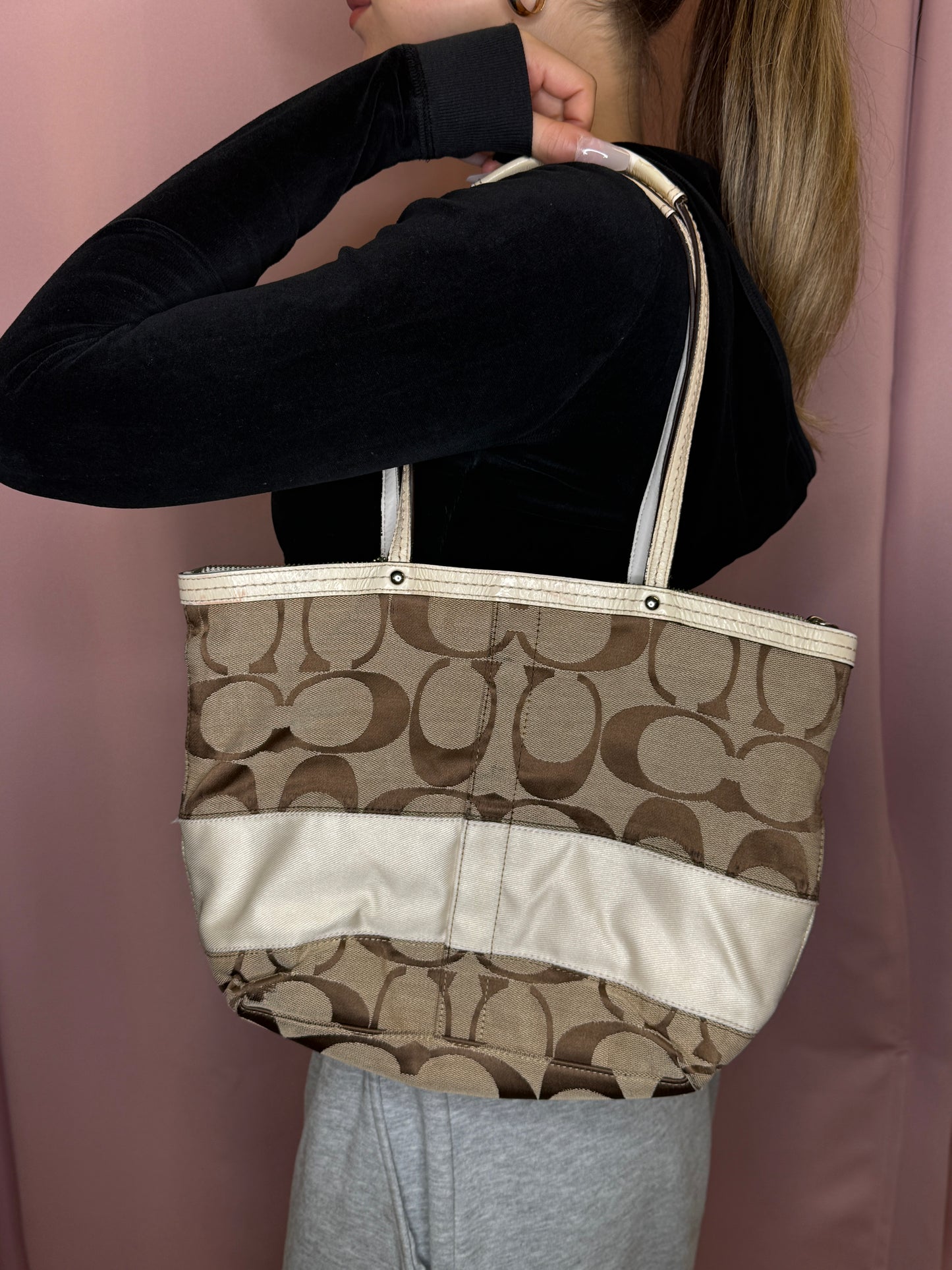 COACH MONOGRAM PURSE