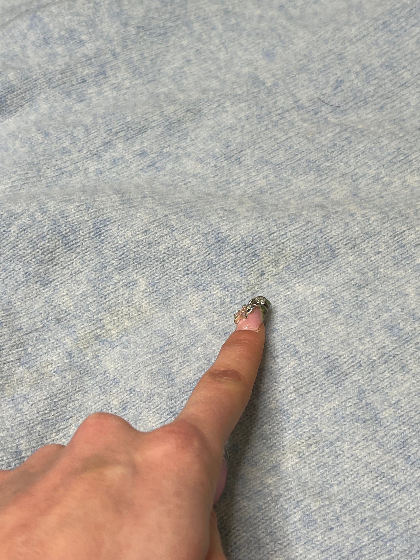 LACOSTE WOOL SWEATER (~M)