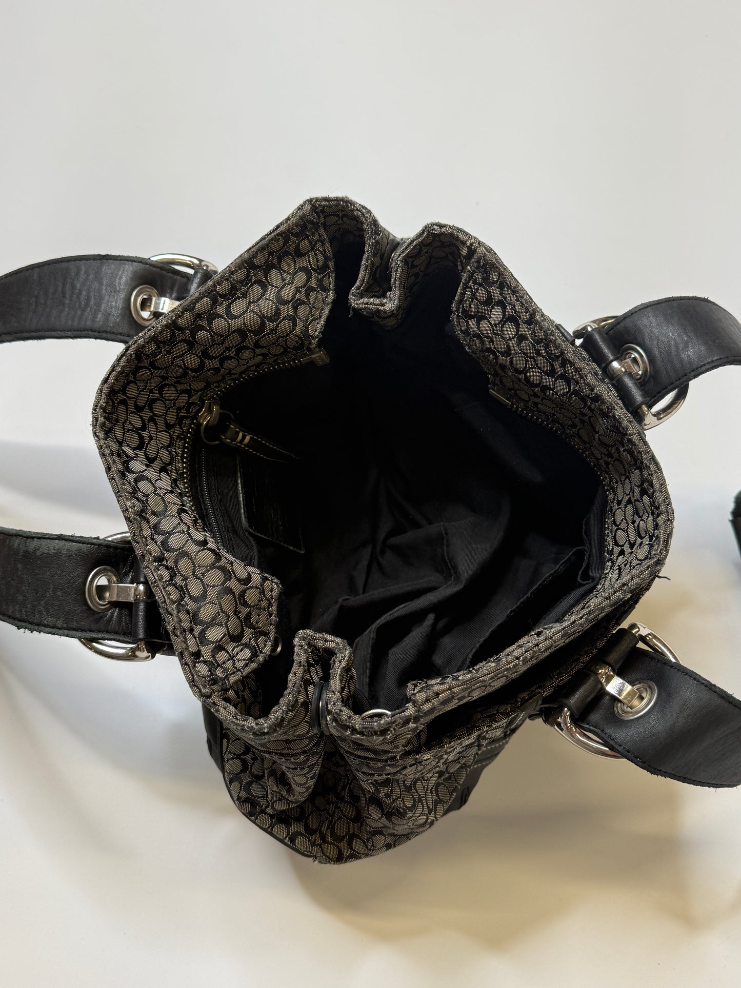 BLACK LEATHER COACH MONOGRAM PURSE