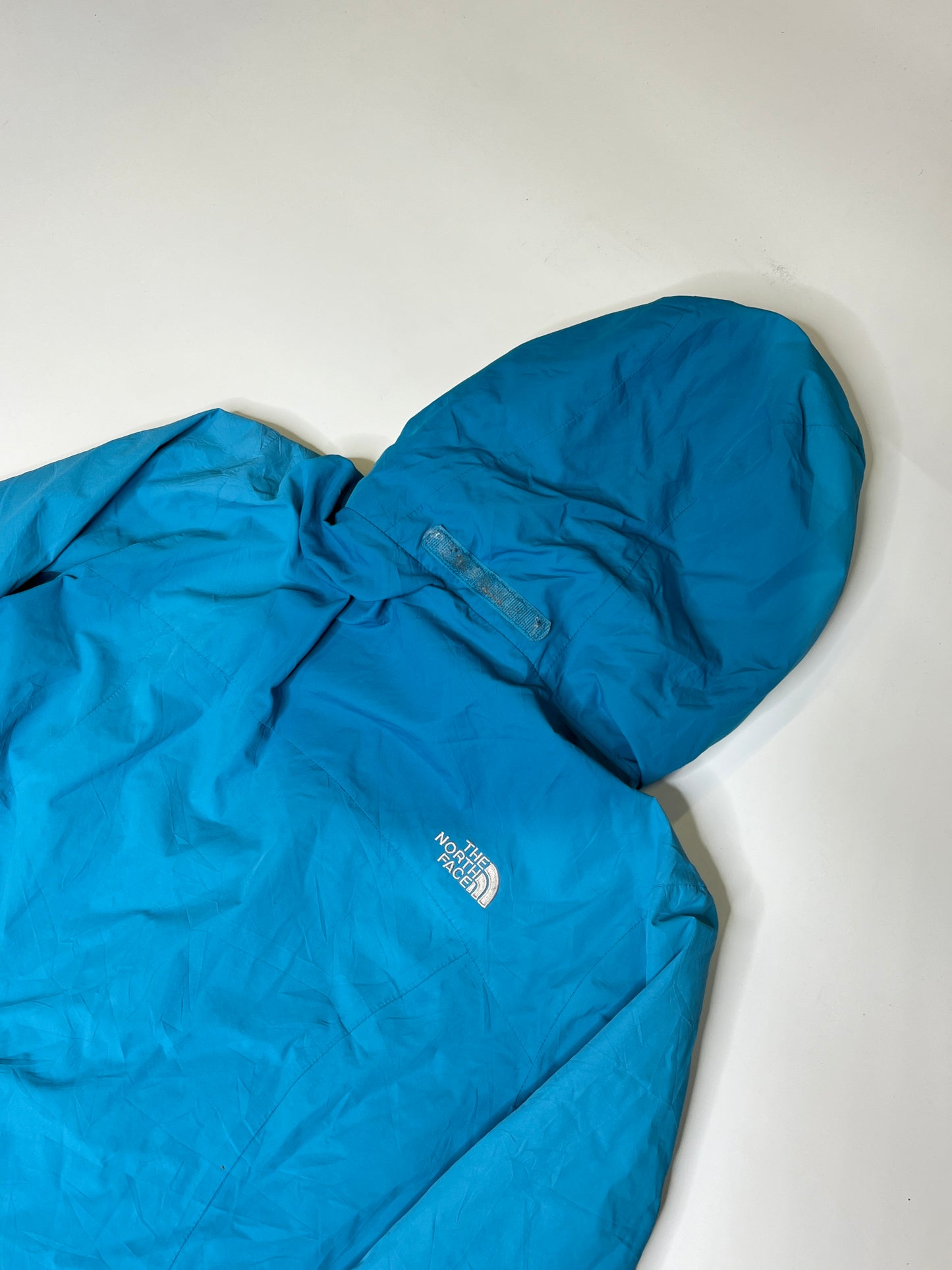 THE NORTH FACE RAIN JACKET (L)