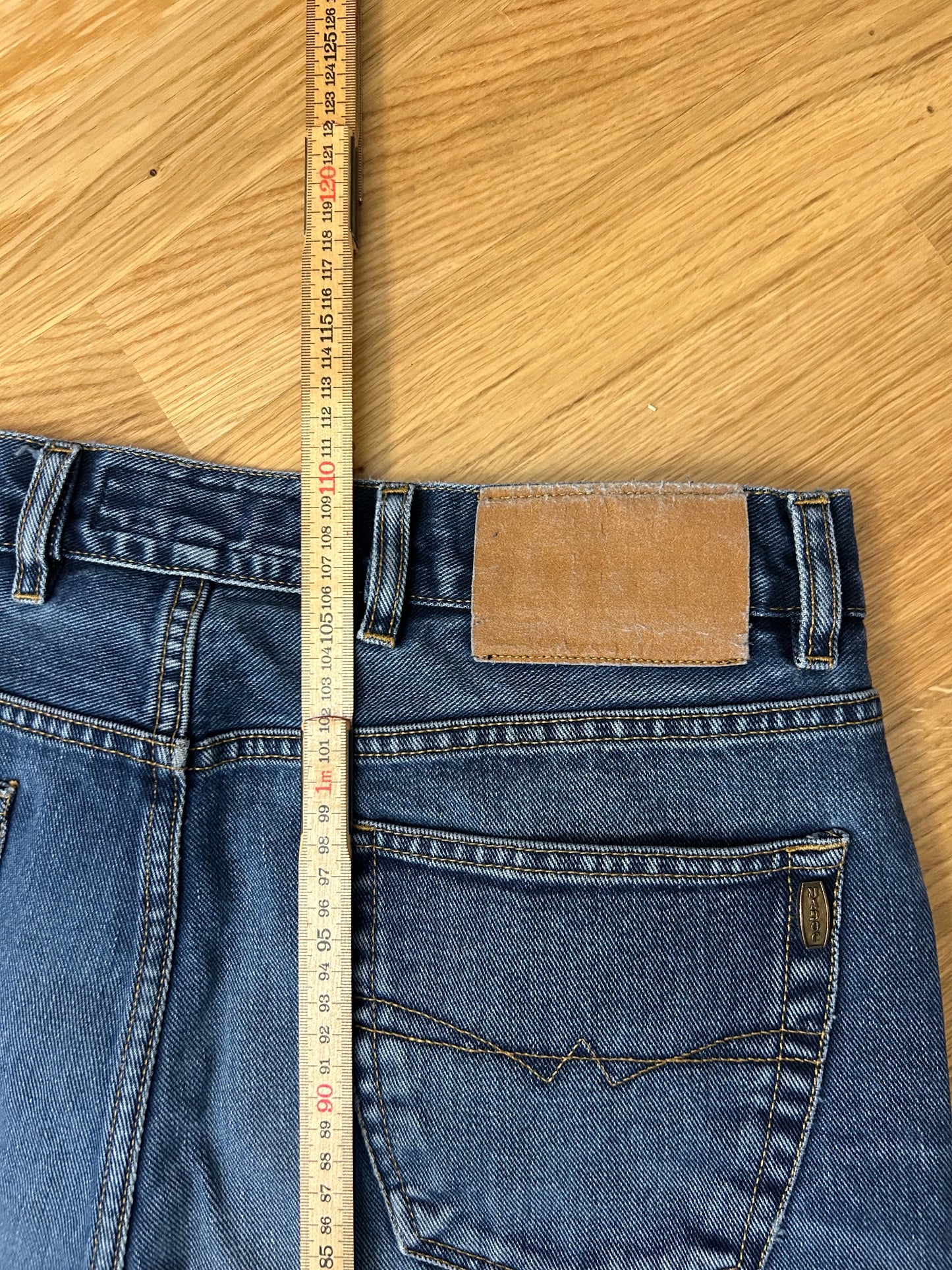 MADOC JEANS (37/32)