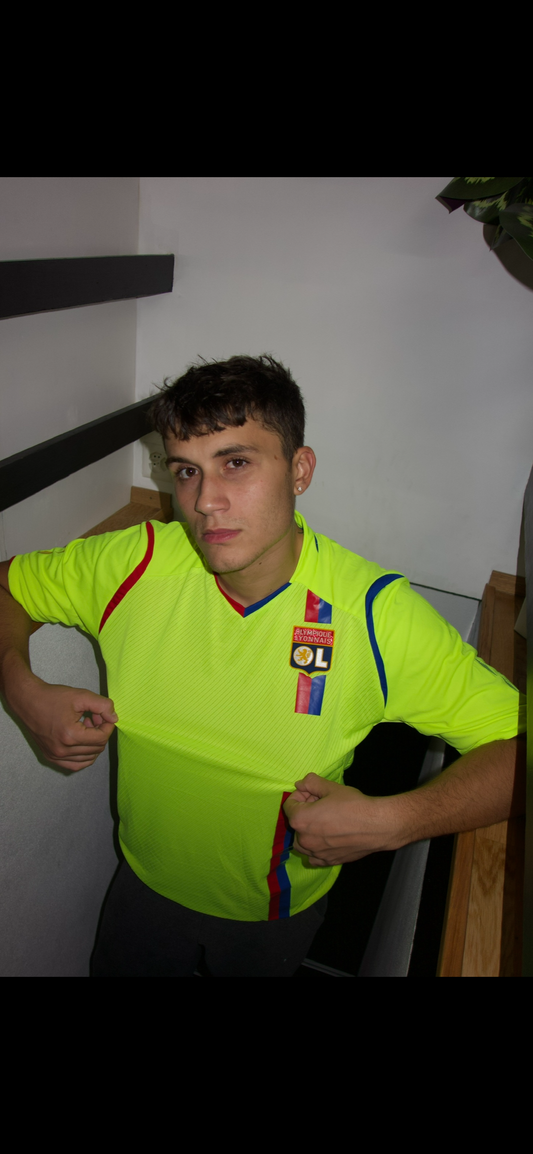 OLYMPIQUE LYON TRAINING SHIRT (L)