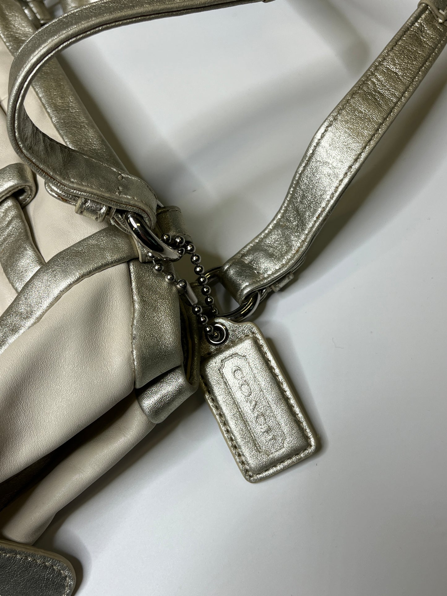 WHITE/SILVER LEATHER COACH PURSE