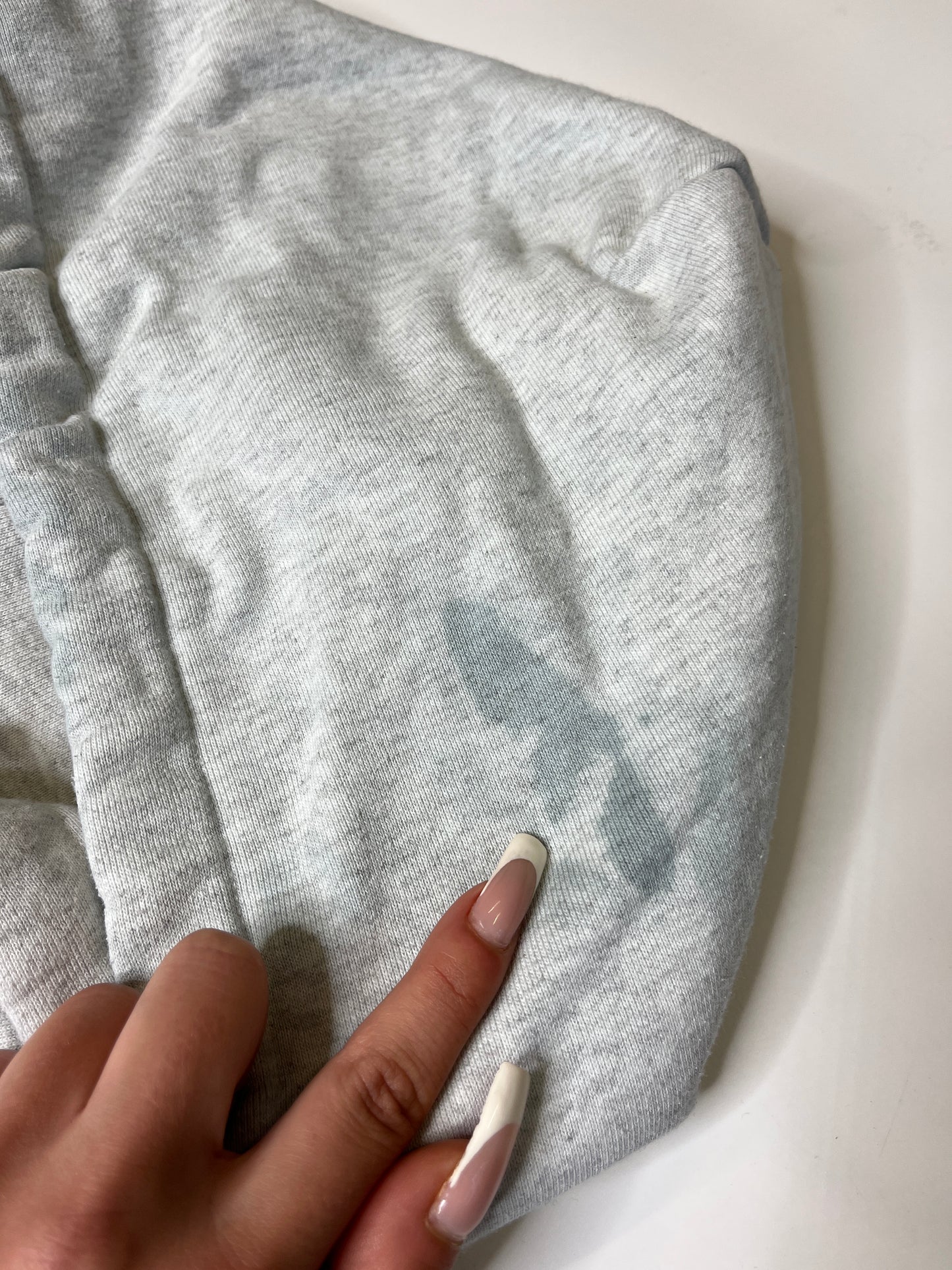 STÜSSY HOODIE (L)