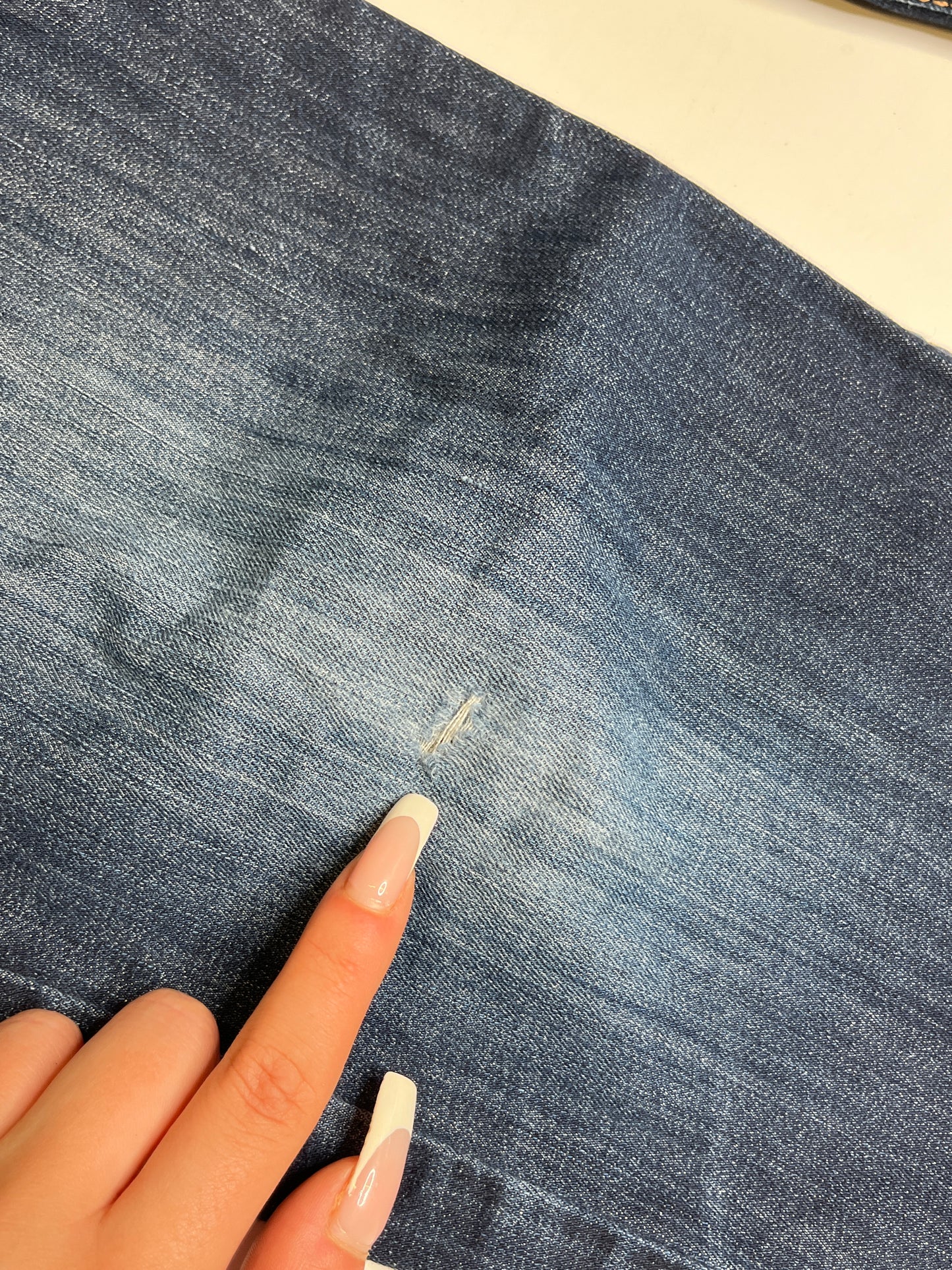 ARMANI STRAIGHT LEG JEANS (w.32-34)