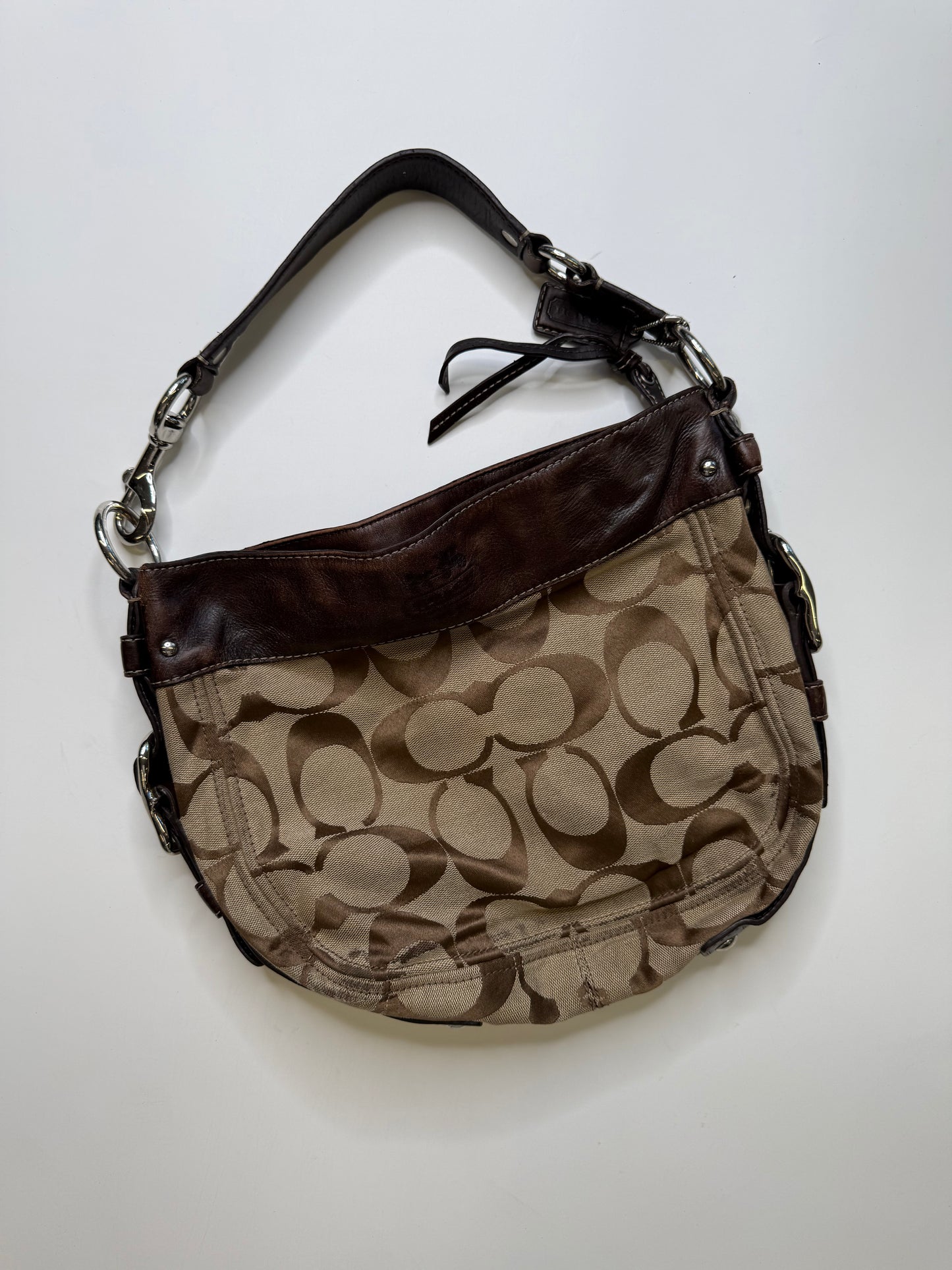 COACH SIGNATURE HOBO BAG – TAUPE BROWN