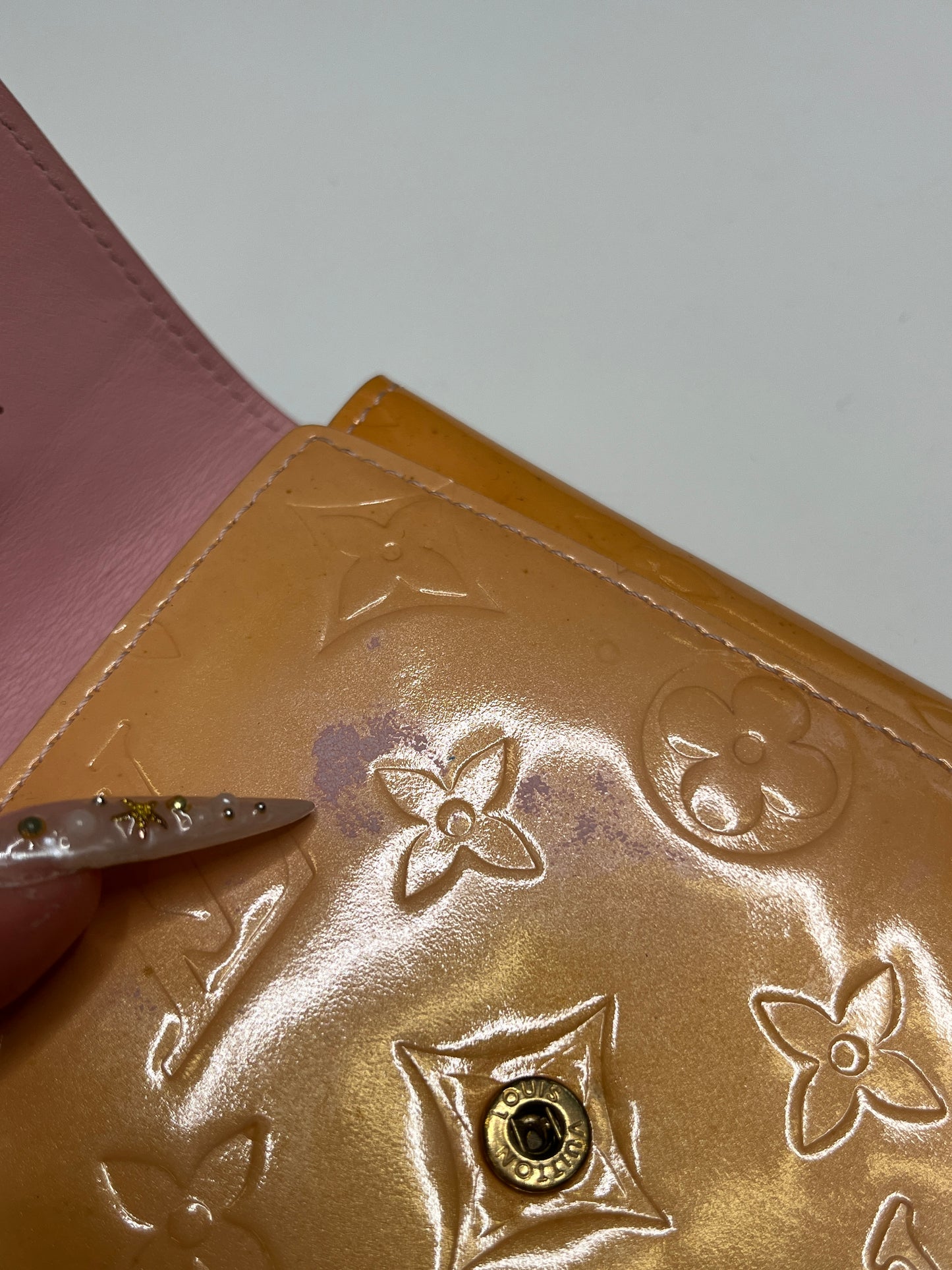 LOUIS VUITTON DOUBLE PHONE POUCH VERNIS