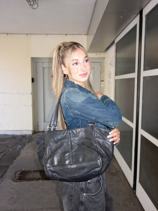 BLACK LEATHER COACH PURSE