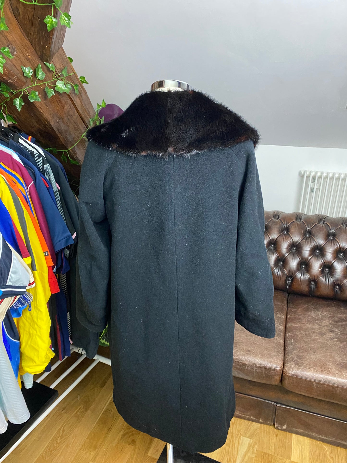 REAL FUR NECK COAT (M)