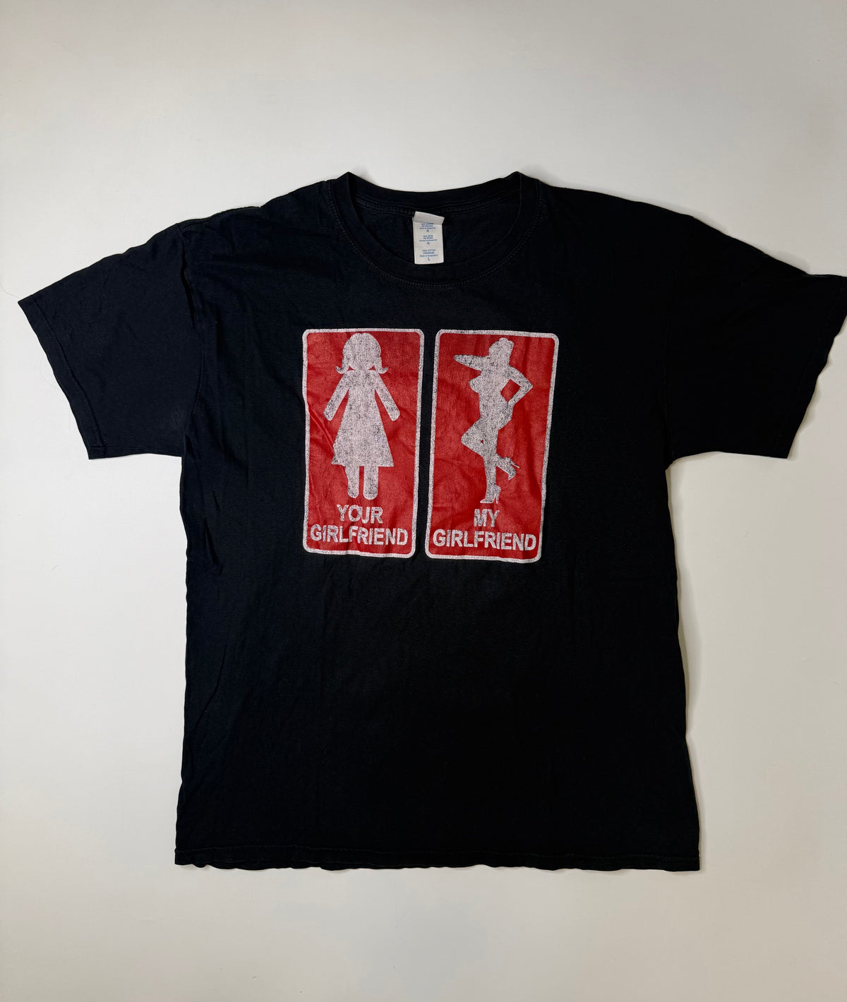 "MY GIRLFRIEND" NOVELTY GRAPHIC TEE BLACK (L)