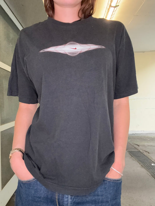 00s VINTAGE NIKE FRONT LOGO SHIRT (M/L)