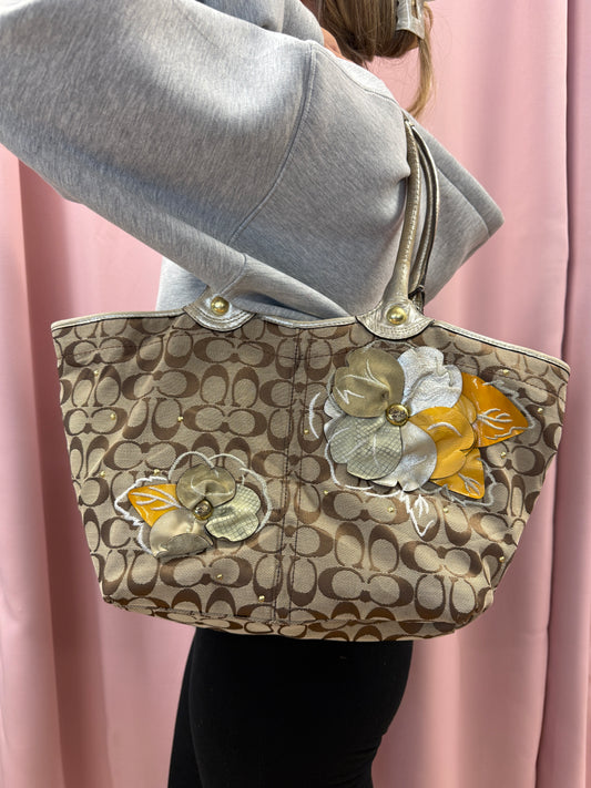 COACH MONOGRAM PURSE FLOWERS