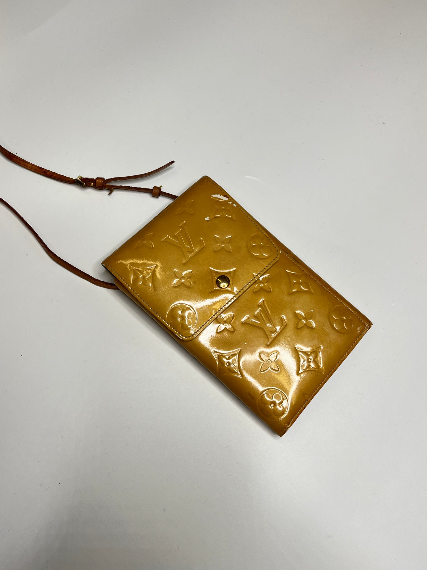 LOUIS VUITTON DOUBLE PHONE POUCH VERNIS