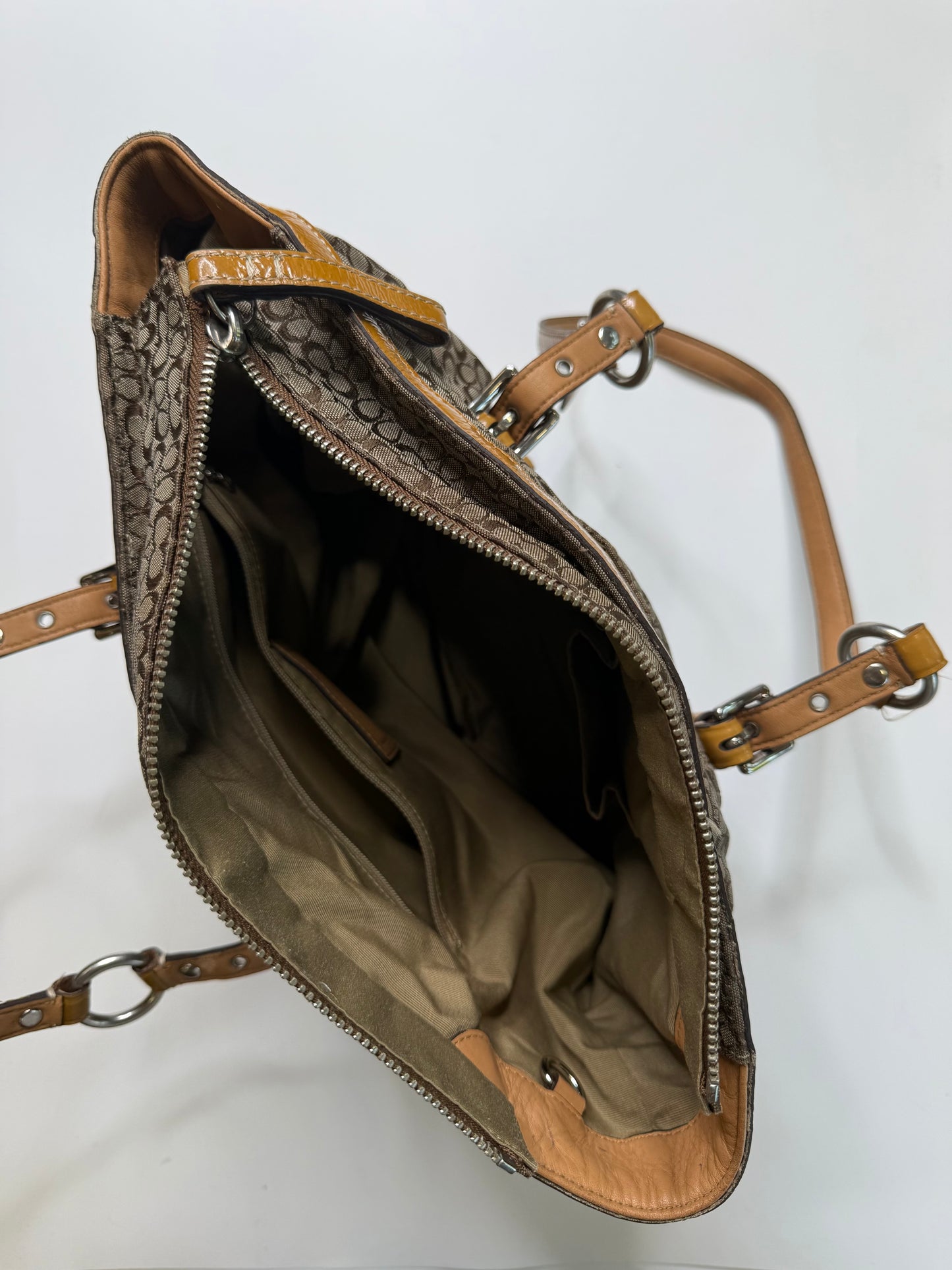 COACH VINTAGE SIGNATURE CANVAS BUCKLE STRAP TOTE BAG