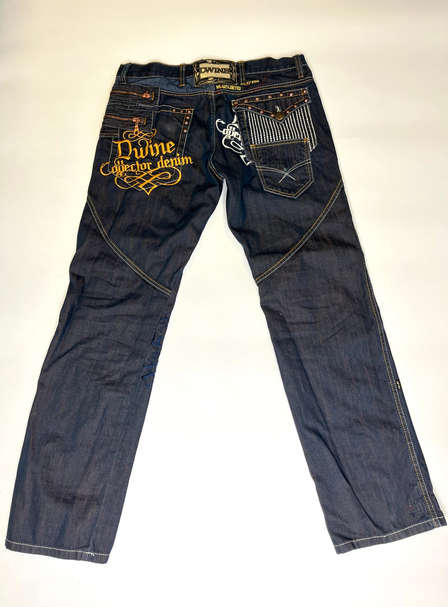 RARE LIMITED EDITION VINTAGE DWINE JEANS (36)